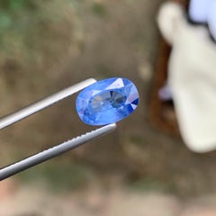 2.25 Carat Natural Loose Blue Sapphire Oval Shape Gemstone (Saphir bleu en vrac de forme ovale)