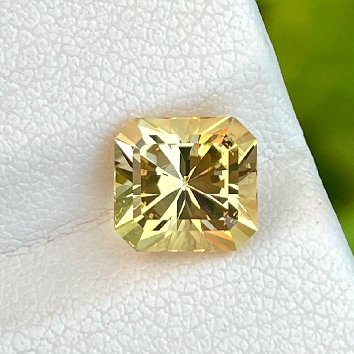 2.25 Carat Natural Loose Citrine Stone Custom Precision Cut Brazilian Gemstone For Sale 3