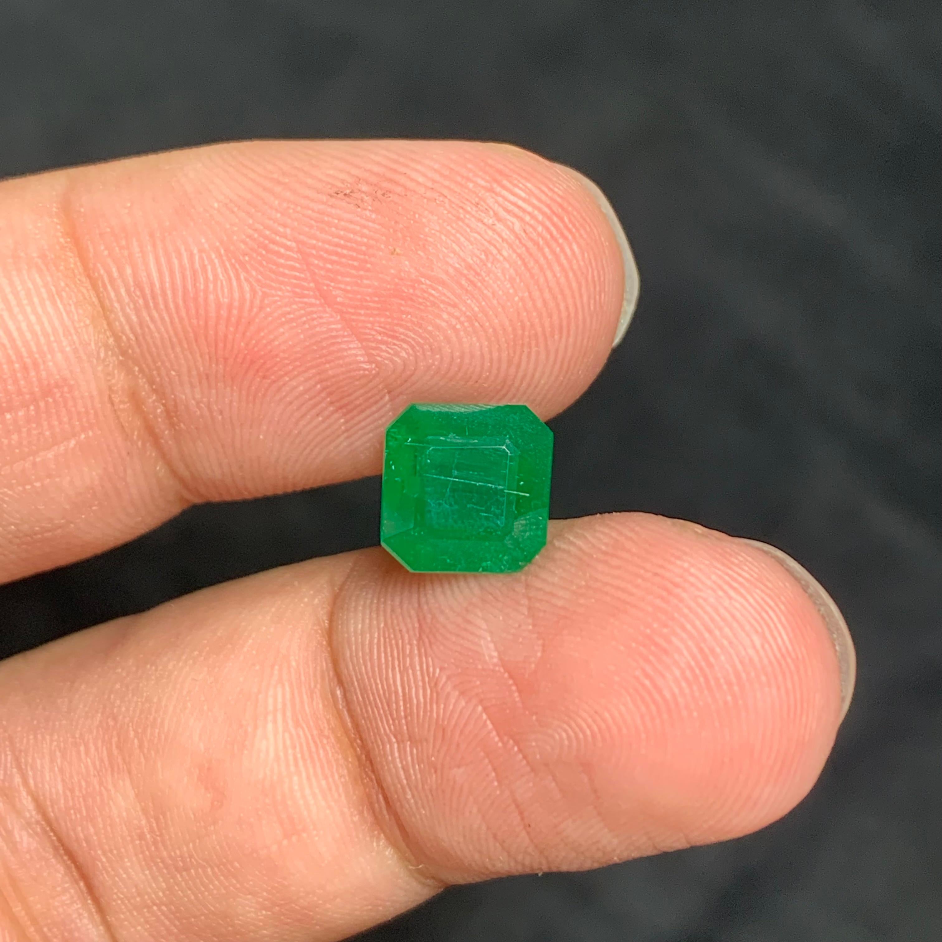2,25 Karat natürlicher loser Smaragd perfekte quadratische Form Edelstein für Ehering im Angebot 1