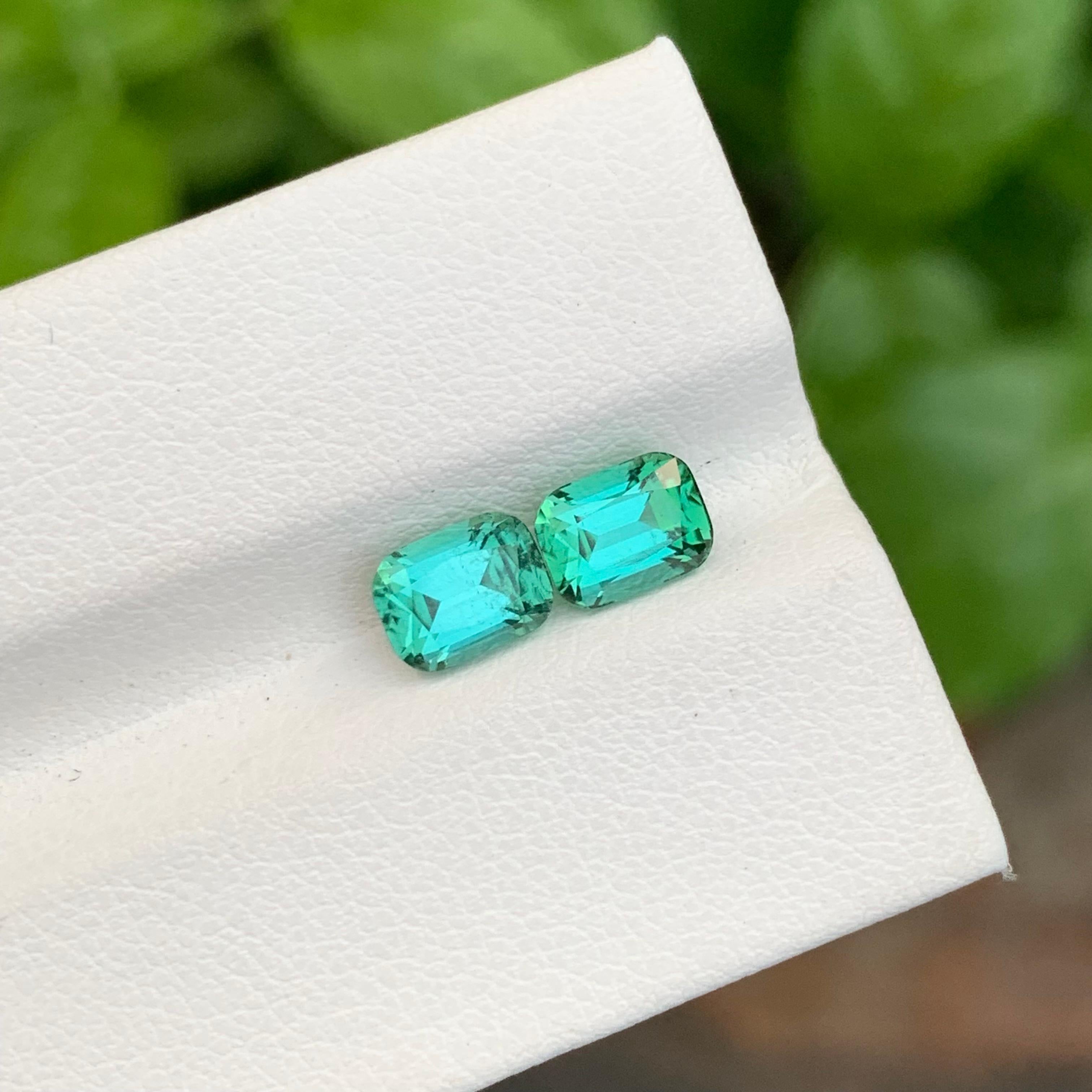 2.25 Carat Natural Loose Green Lagoon Dual Tourmaline Cushion Shape Gemstone (pierre précieuse en forme de coussin) en vente 6