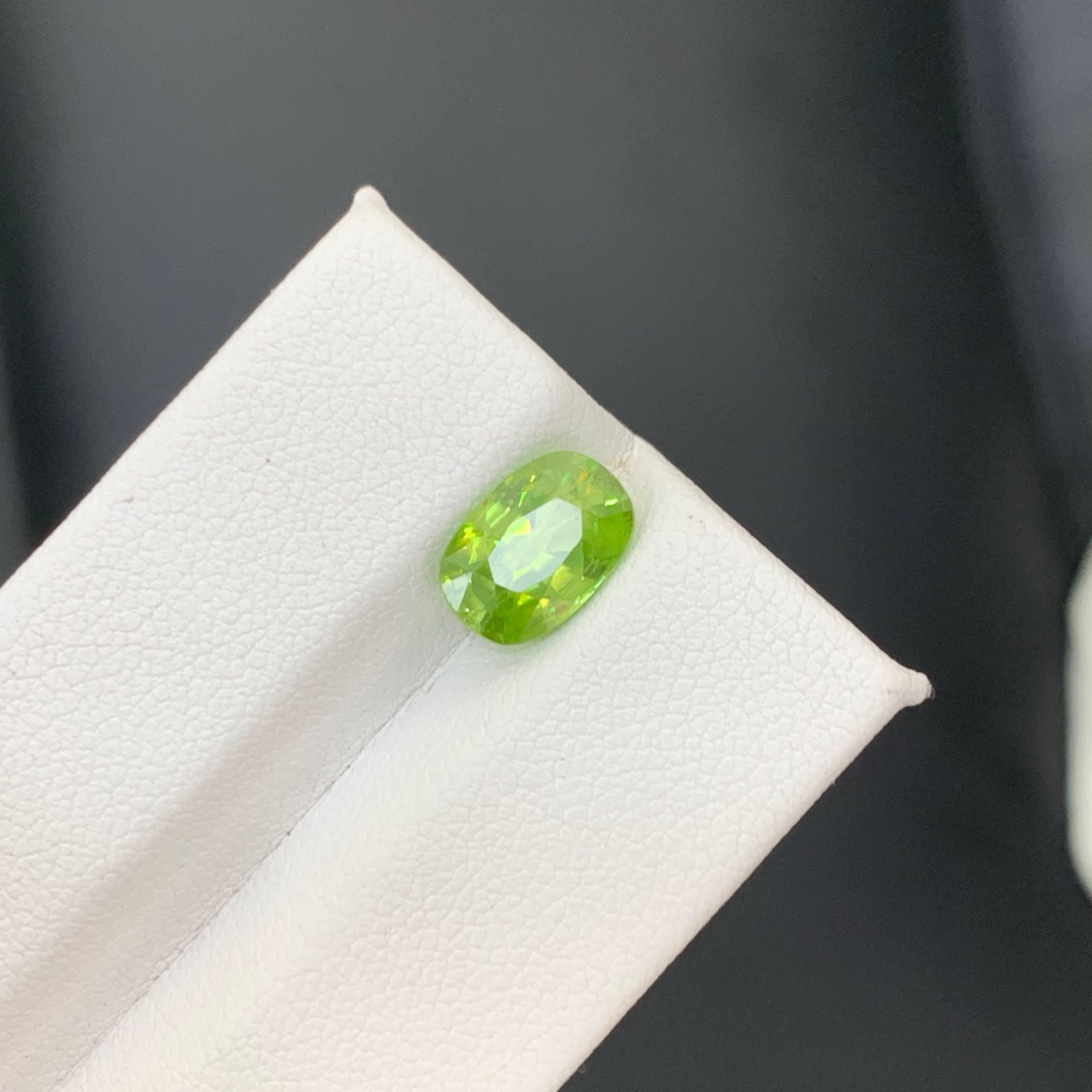 2.25 Carat Natural Loose Green Sphene Stone Oval Shaped Madagascar's Gemstone For Sale 4