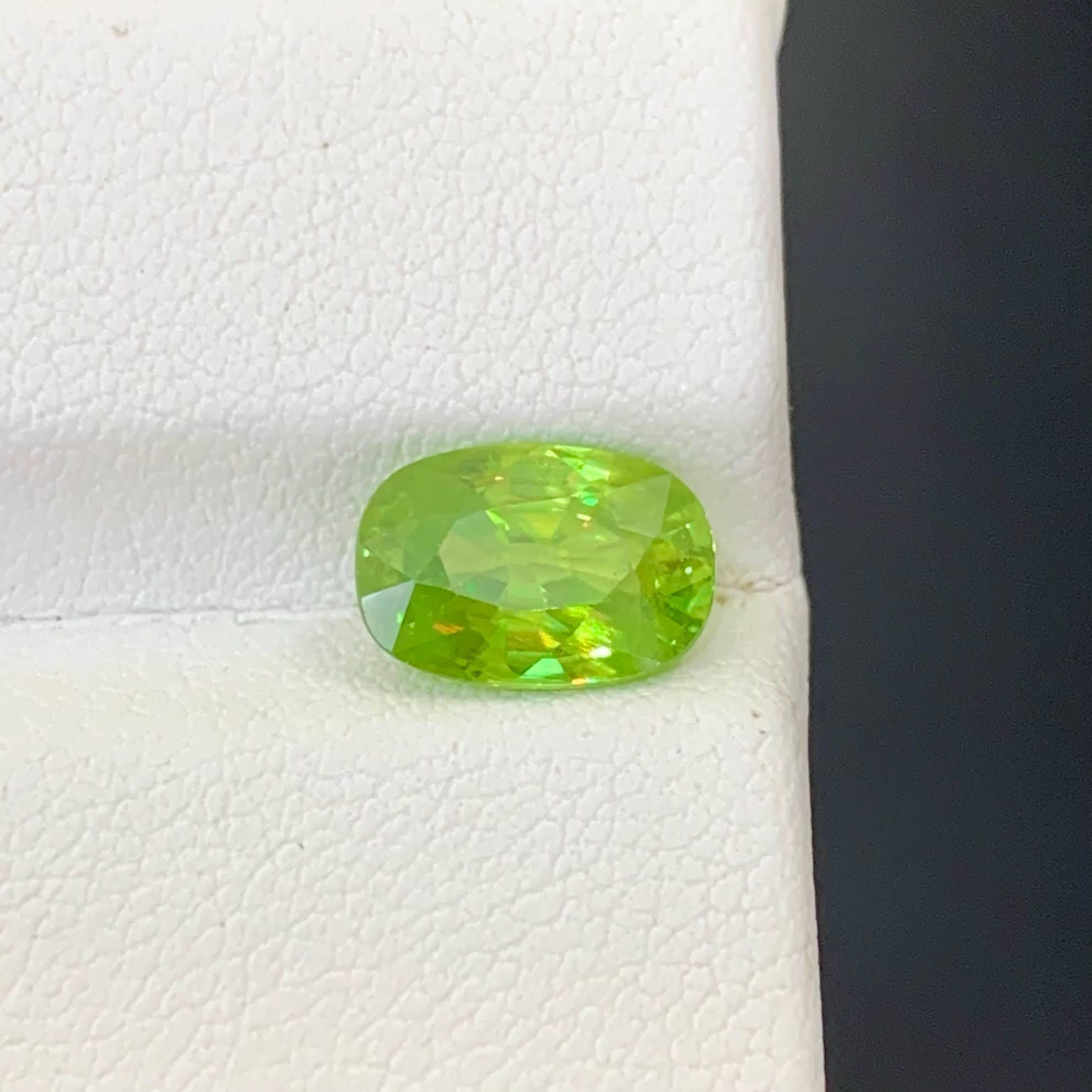 Weight 2.25 carat
Dimensions 9.6x6.6x4.4mm
Treatment None 
Origin Africa 
Clarity VVS 
Shape Cut Oval 




Presenting a dazzling 2.25 Carat Natural Loose Green Sphene Gemstone, beautifully oval shaped and sourced from the exotic island of
