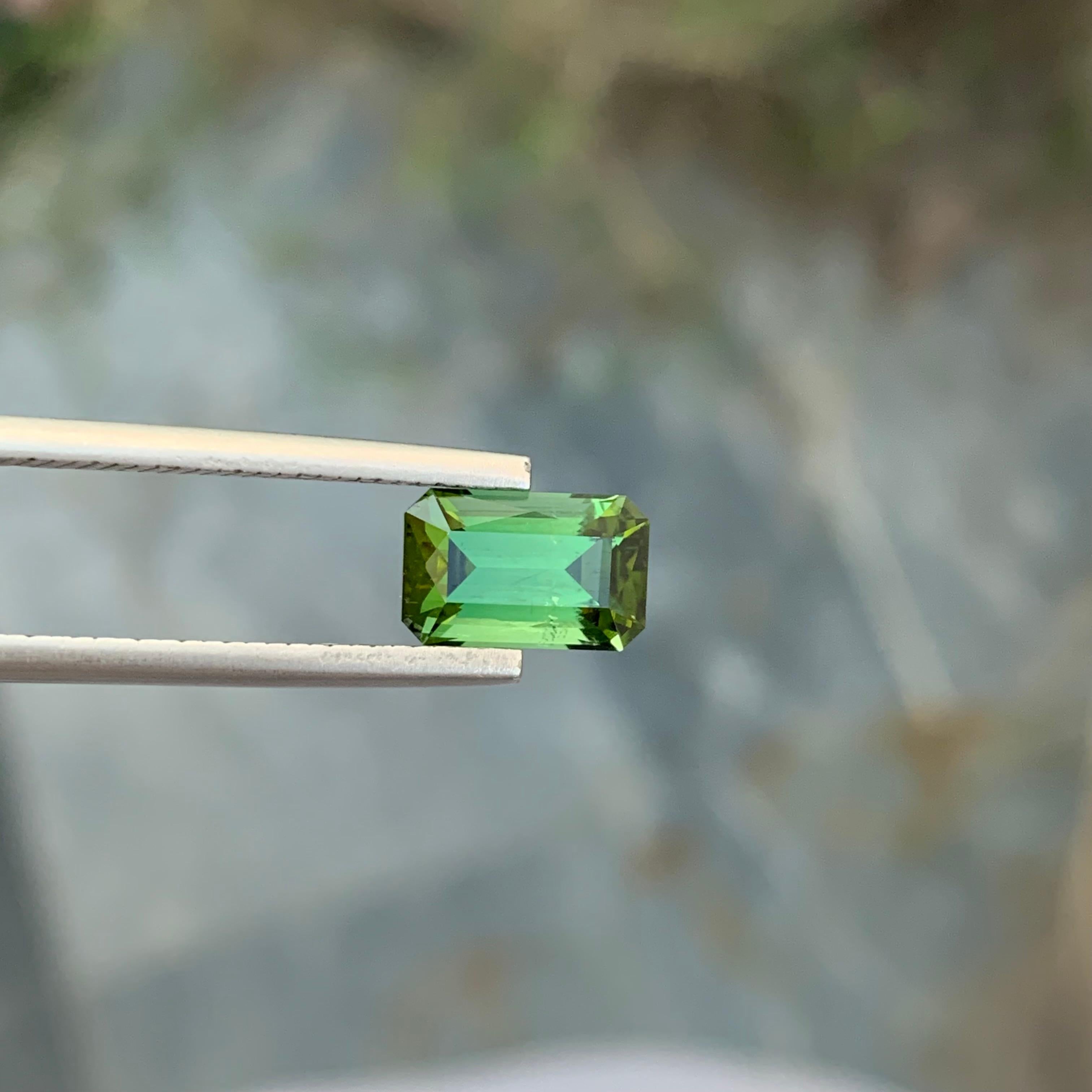 2.25 Carat Natural Loose Green Tourmaline Emerald Shape Gem From Afghanistan  In New Condition For Sale In Peshawar, PK