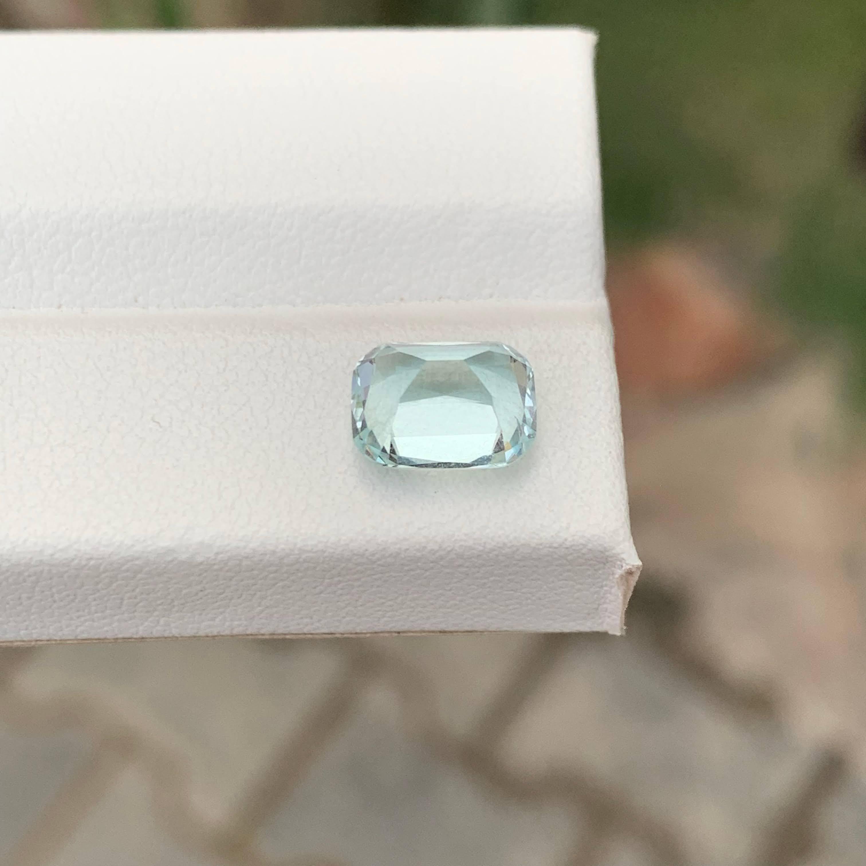 Taglio cuscino 2.25 carati di acquamarina azzurra naturale sfusa, taglio a cuscino, gemma pakistana in vendita