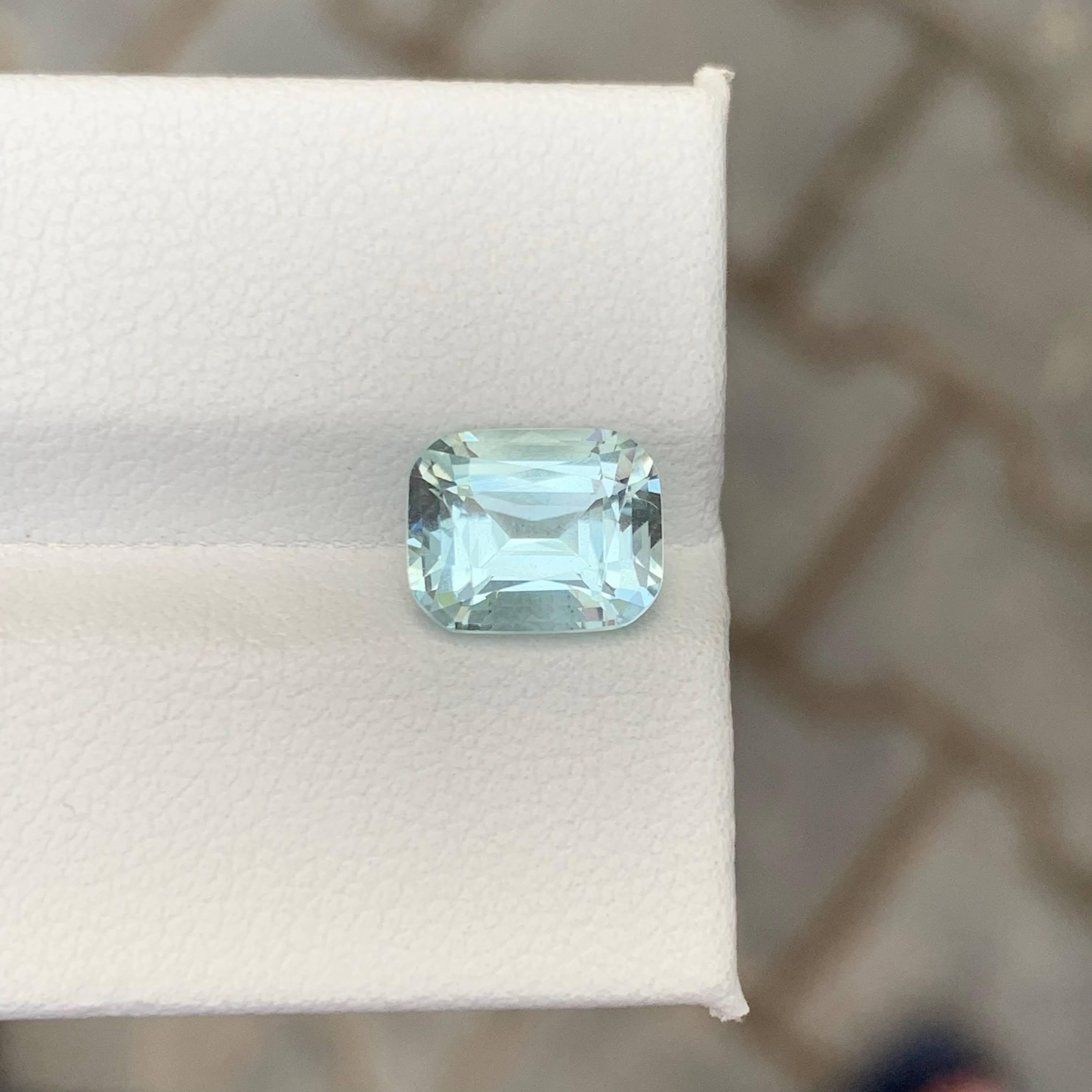 2.25 carati di acquamarina azzurra naturale sfusa, taglio a cuscino, gemma pakistana In condizioni Nuovo in vendita a Bangkok, TH