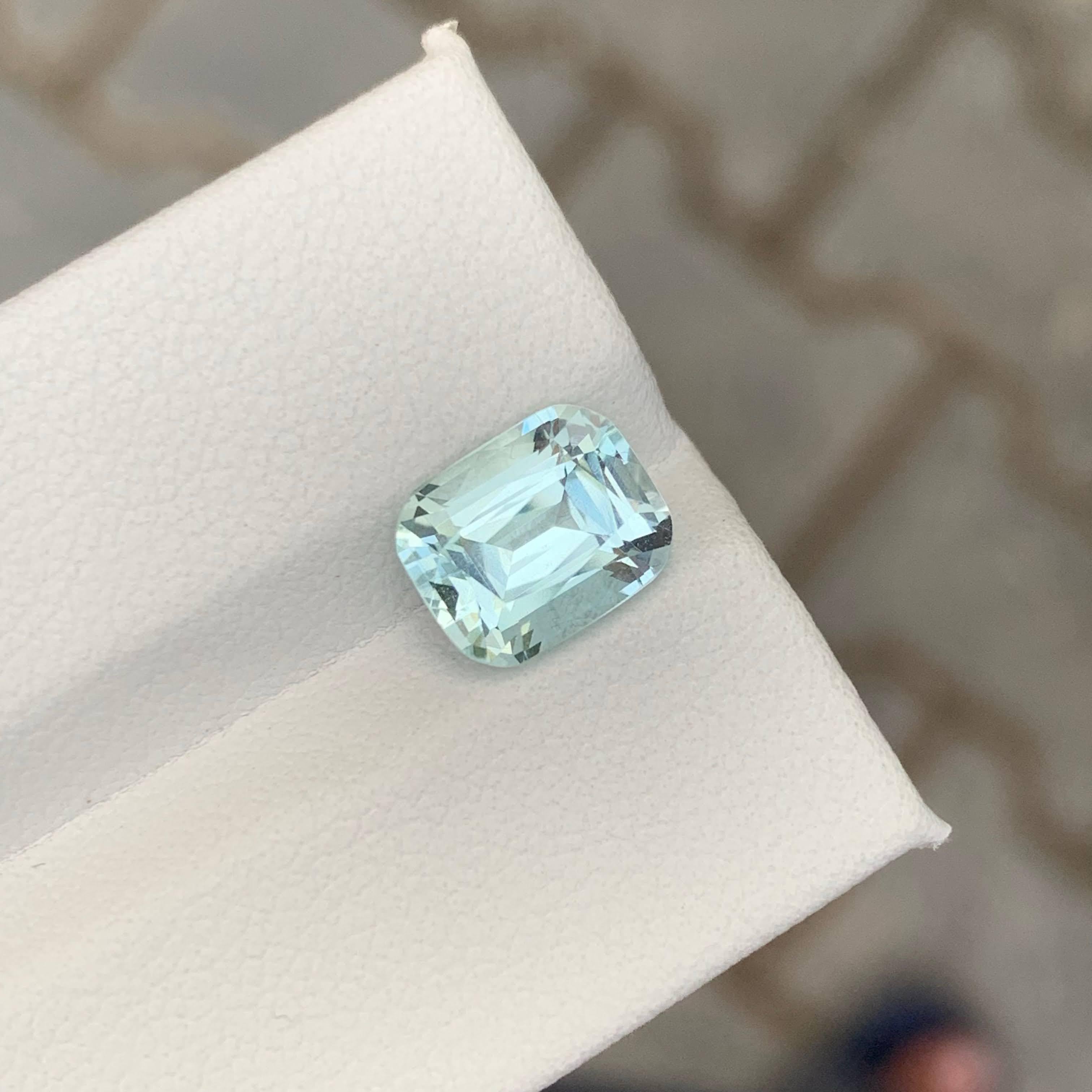 2.25 carati di acquamarina azzurra naturale sfusa, taglio a cuscino, gemma pakistana in vendita 1