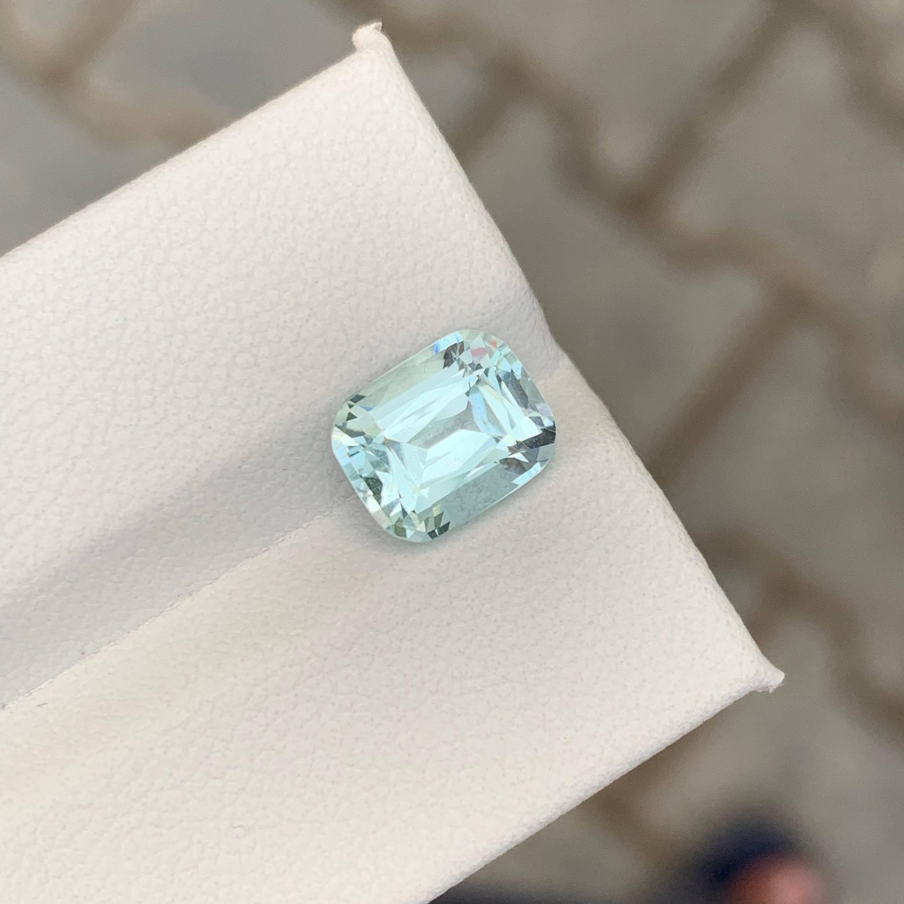 2.25 carati di acquamarina azzurra naturale sfusa, taglio a cuscino, gemma pakistana in vendita 2
