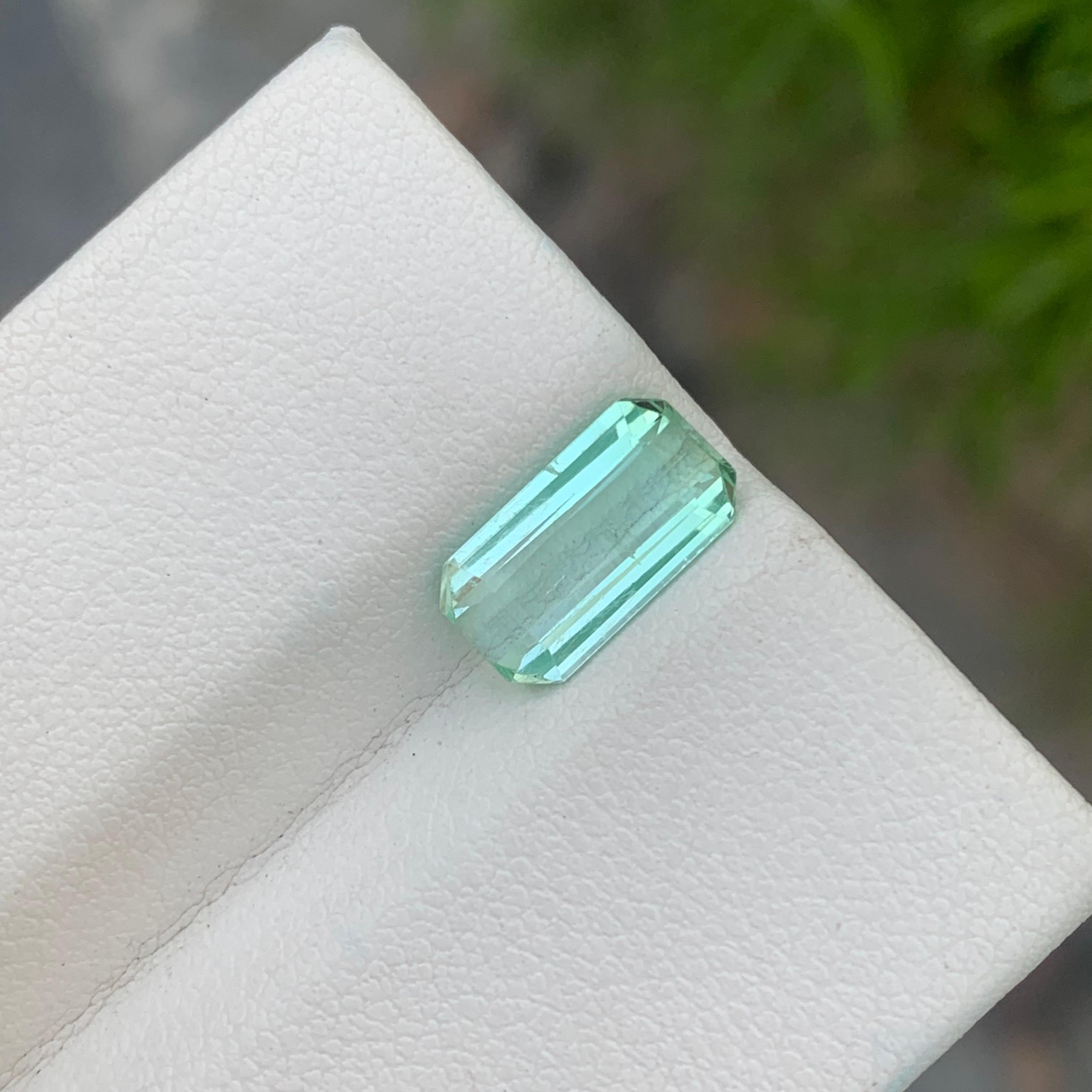 2.25 Carat Natural Loose Light Mint Green Tourmaline Emerald Shape Gem For Ring  For Sale 4