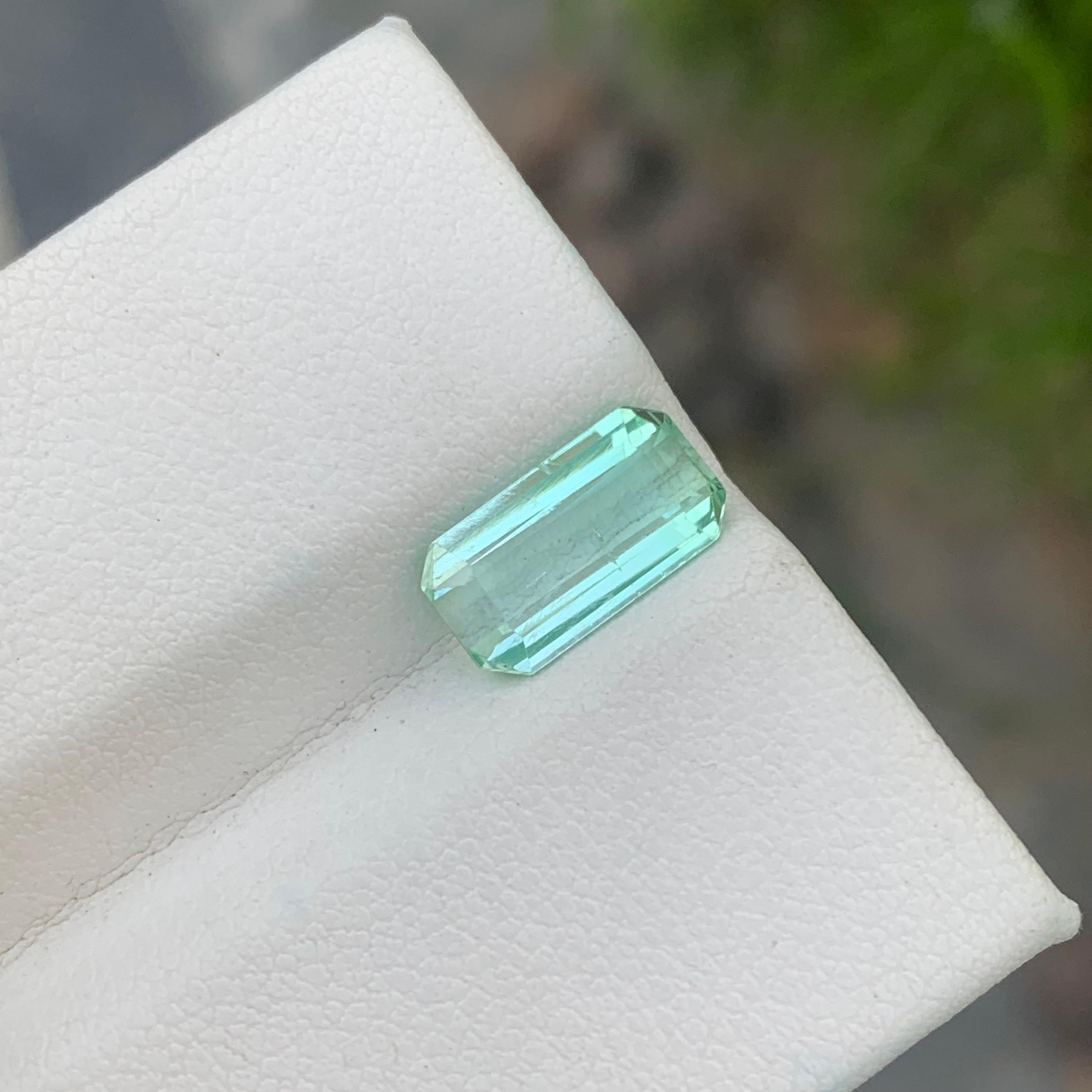 2.25 Carat Natural Loose Light Mint Green Tourmaline Emerald Shape Gem For Ring  In New Condition For Sale In Peshawar, PK