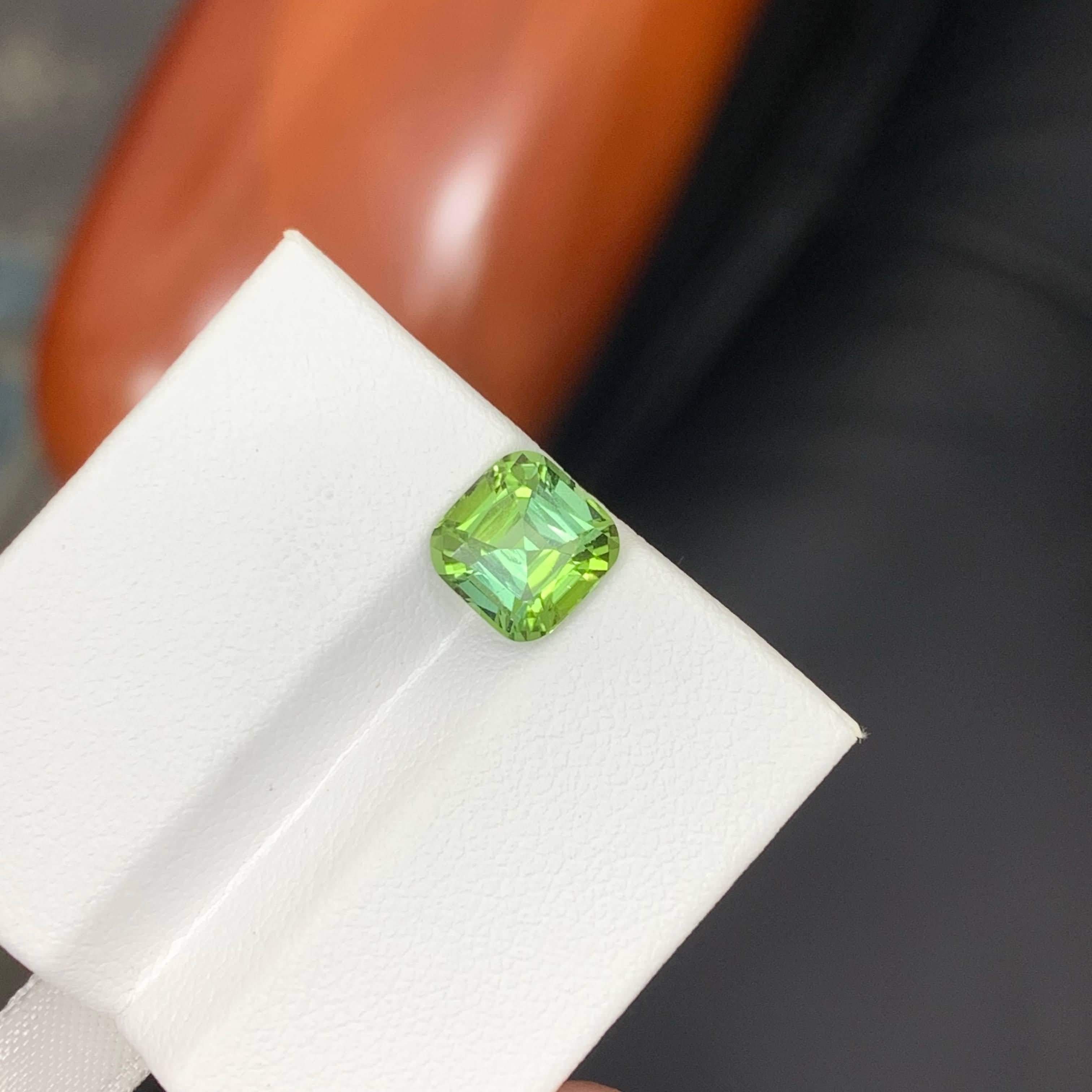 2.25 Carati di tormalina verde menta naturale sfusa con taglio a cuscino Gemma afgana in vendita 5