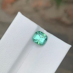 2.25 carati di tormalina verde menta naturale sfusa a forma di cuscino