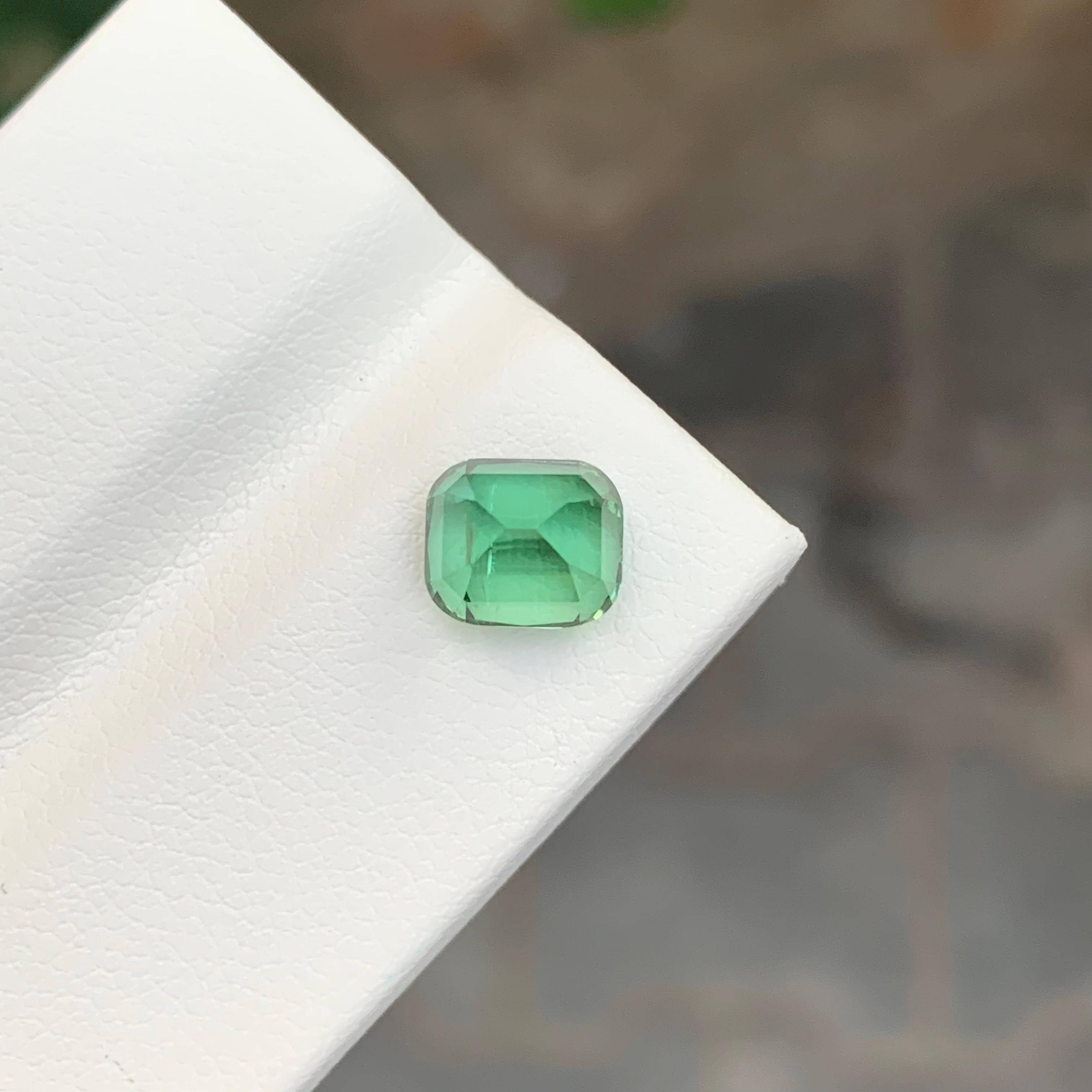 Gema natural suelta de turmalina verde menta en forma de cojín de 2,25 quilates en venta 3