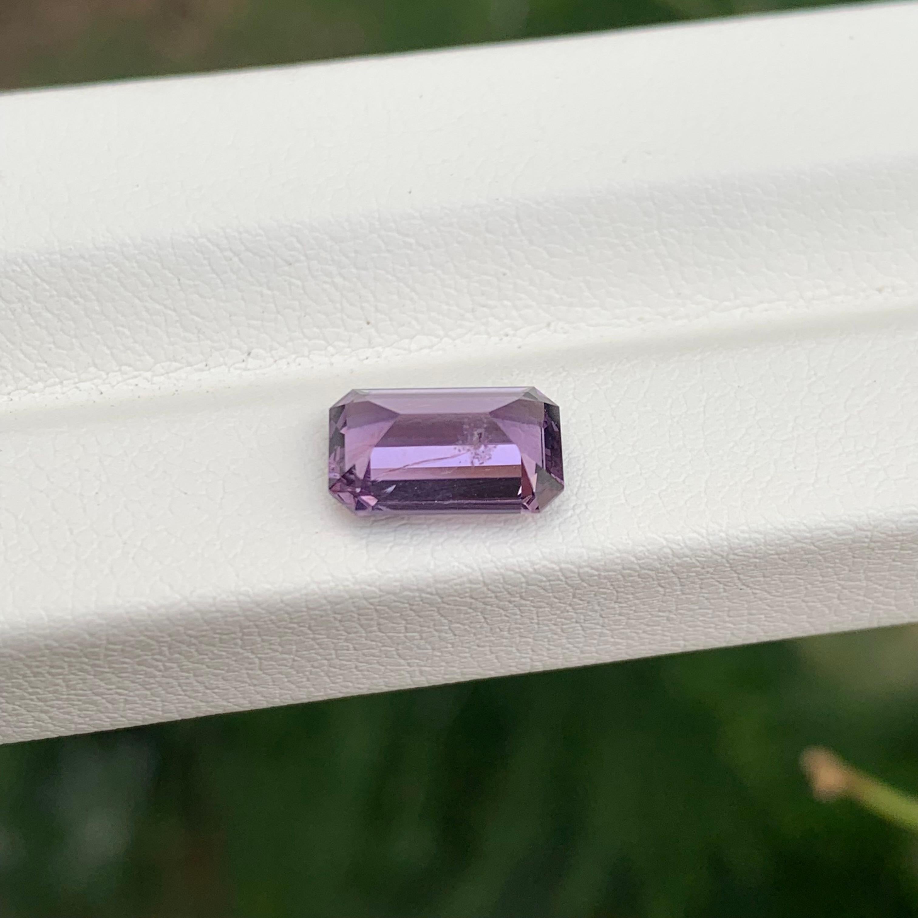 2.25 Carat Natural Loose Purplish Pink Spinel Emerald Shape Gem Neuf - En vente à Peshawar, PK