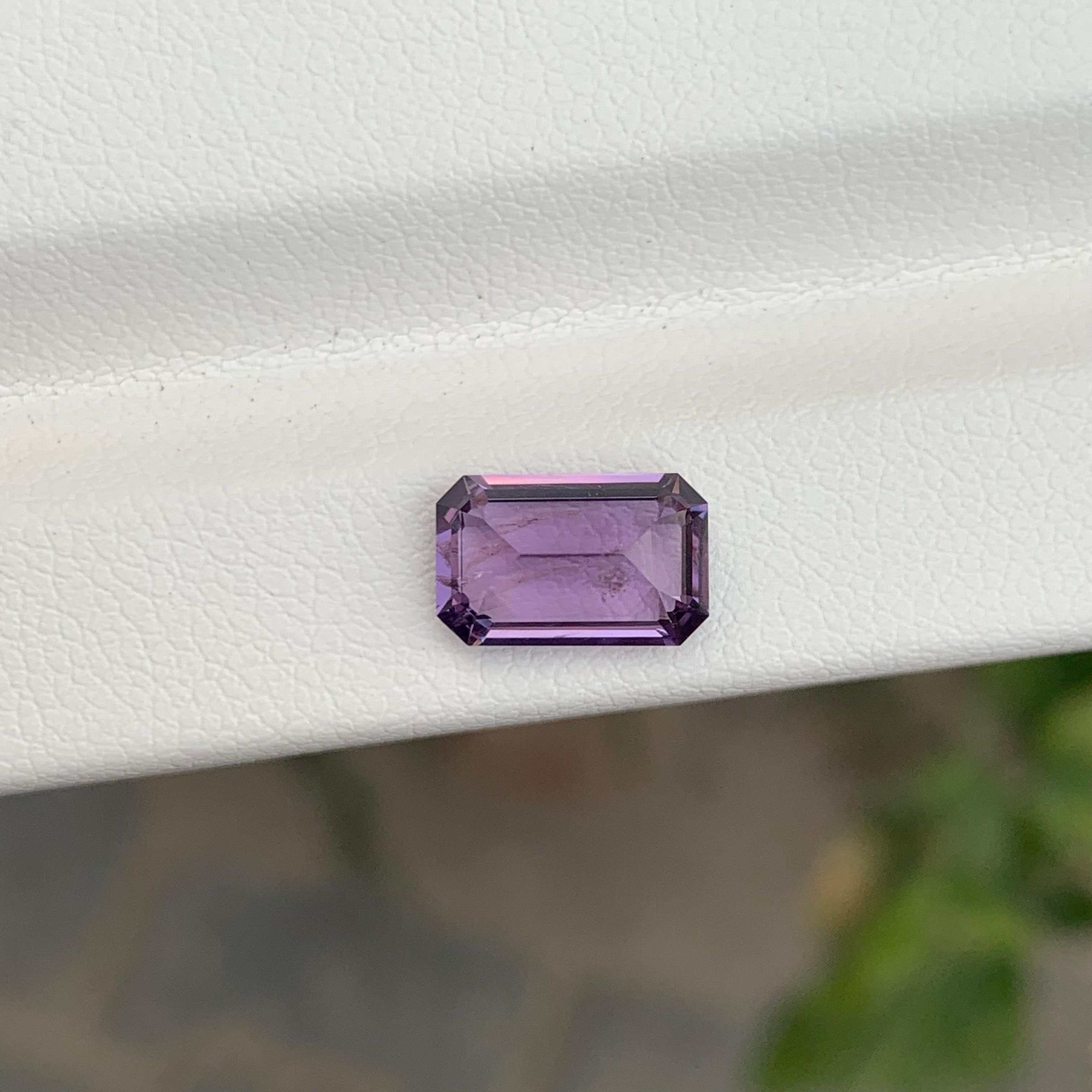 2.25 Carat Natural Loose Purplish Pink Spinel Emerald Shape Gem Unisexe en vente