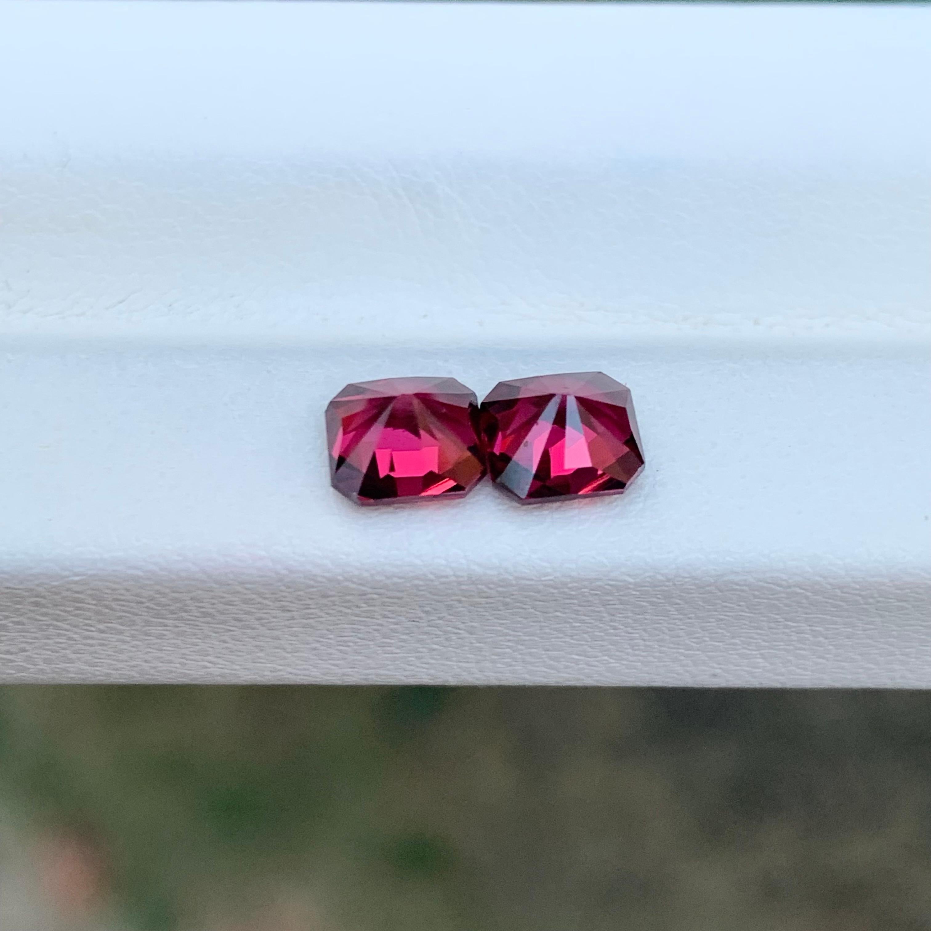 Paar 2,25 Karat natürlicher loser Rhodolith-Granat für die Schmuckherstellung für Damen oder Herren im Angebot