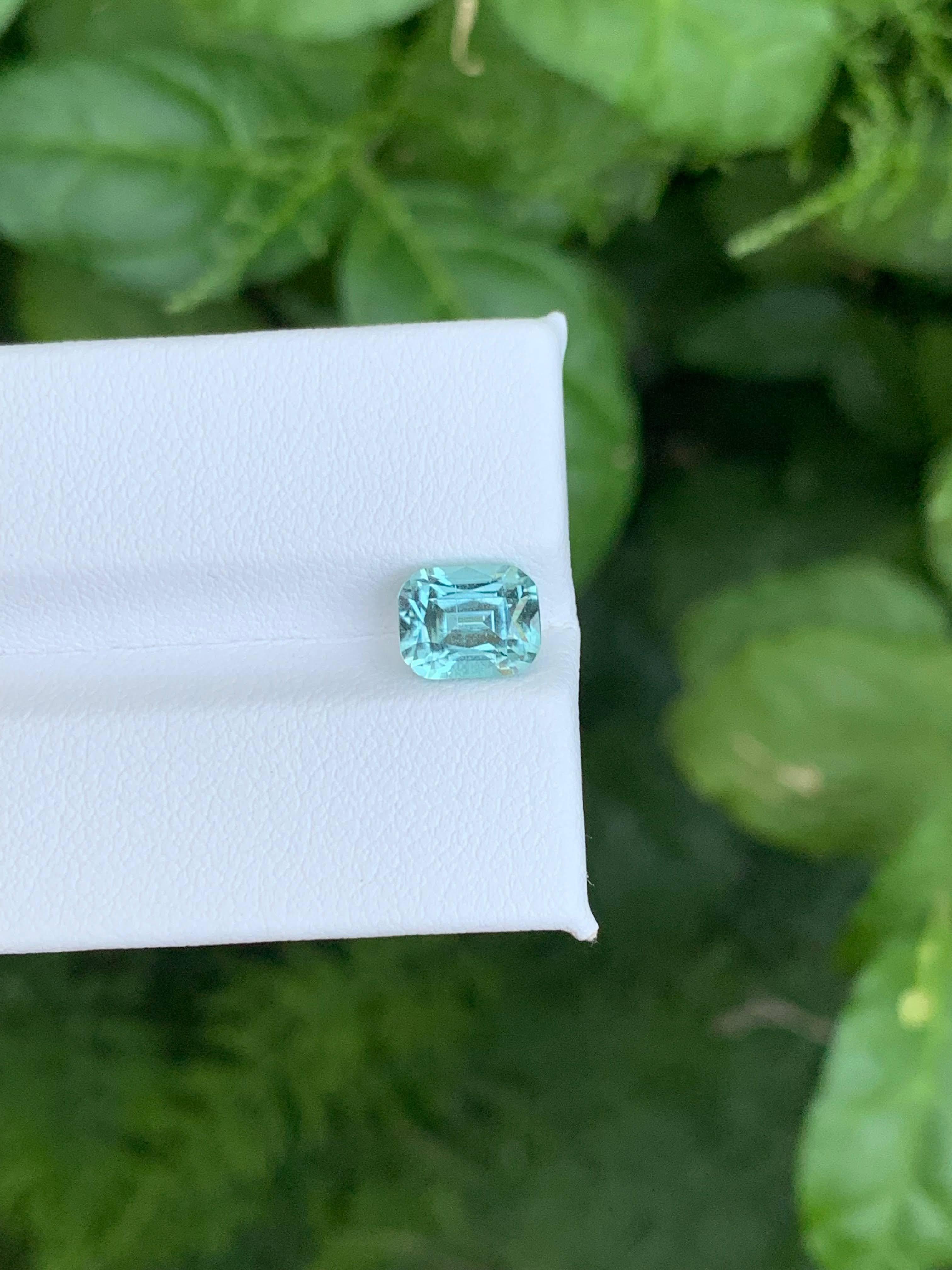 2.25 Carat Natural Loose Seafoam Tourmaline Stone Cushion Cut Afghan Gemstone (pierre précieuse afghane) Unisexe en vente