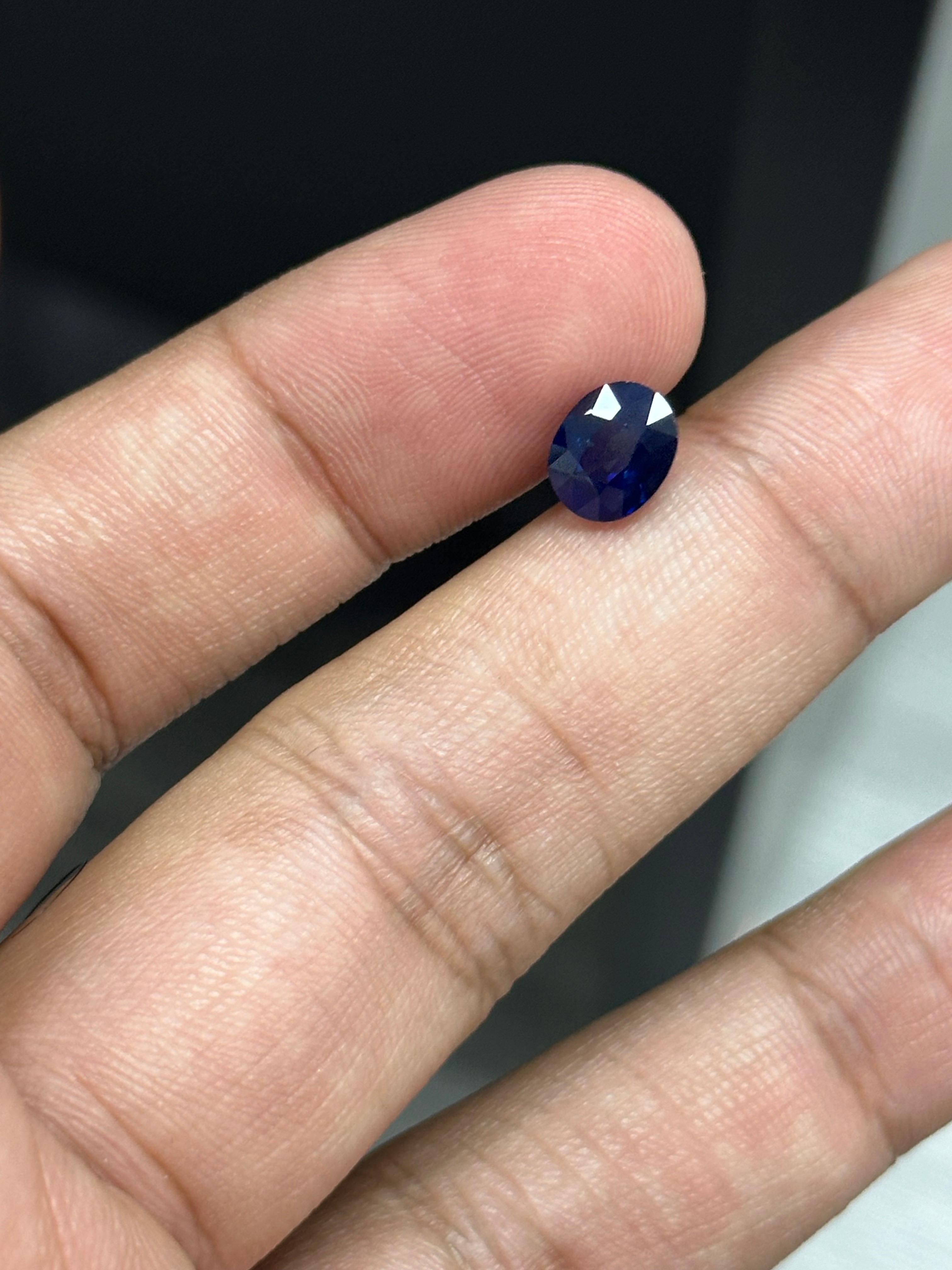 Saphir ovale sans chaleur de 2,25 carats Neuf - En vente à Bangkok, TH