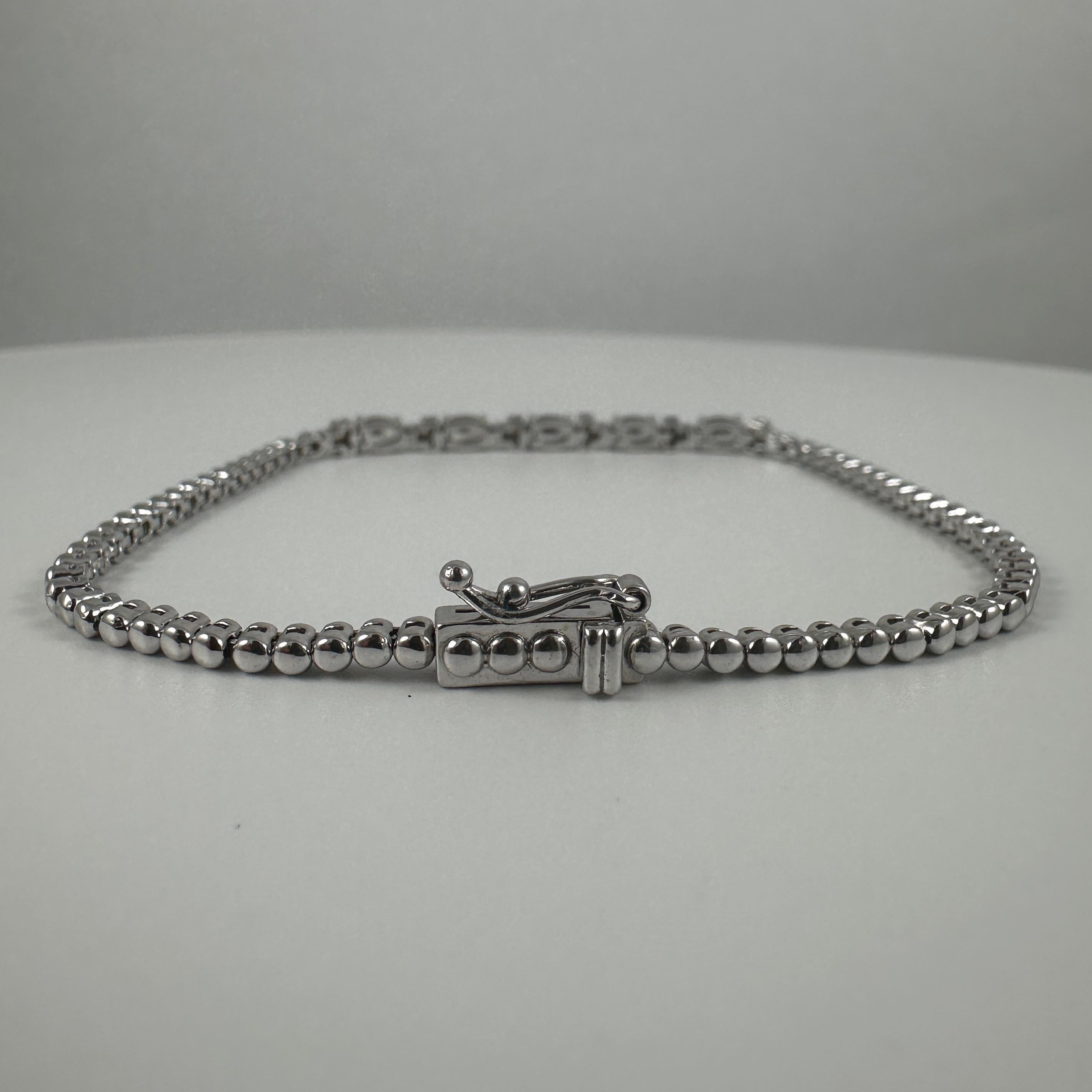 Contemporaneo Bracciale Tennis con diamanti ovali e rotondi da 2,25 carati in oro bianco 14K, 7 pollici in vendita