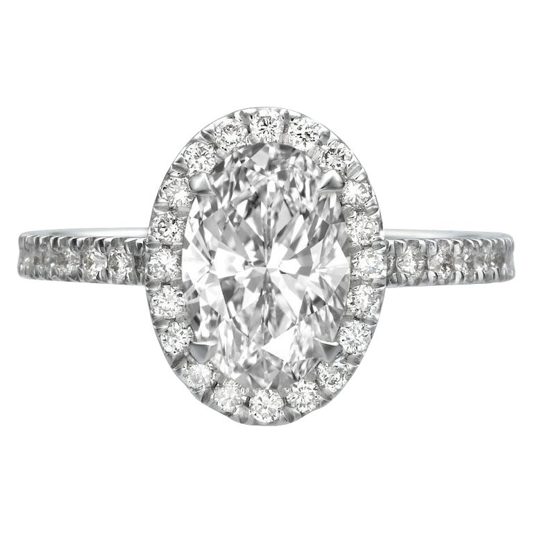 2.25 Carat Oval Cut Diamond Engagement Ring on 18 Karat White Gold For Sale
