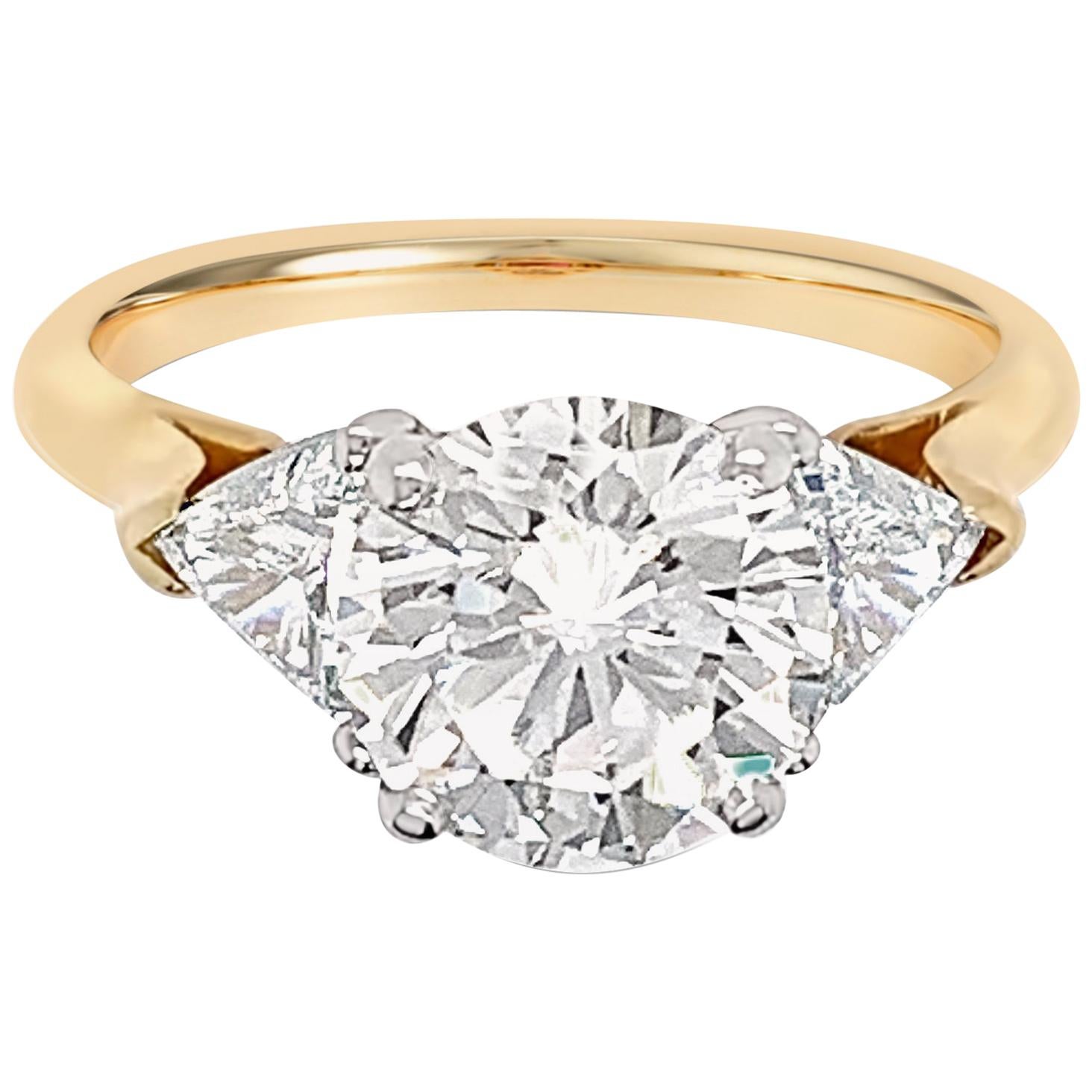 2,25 Karat runder Diamantring im Brillantschliff aus 18 Karat Gelbgold im Angebot