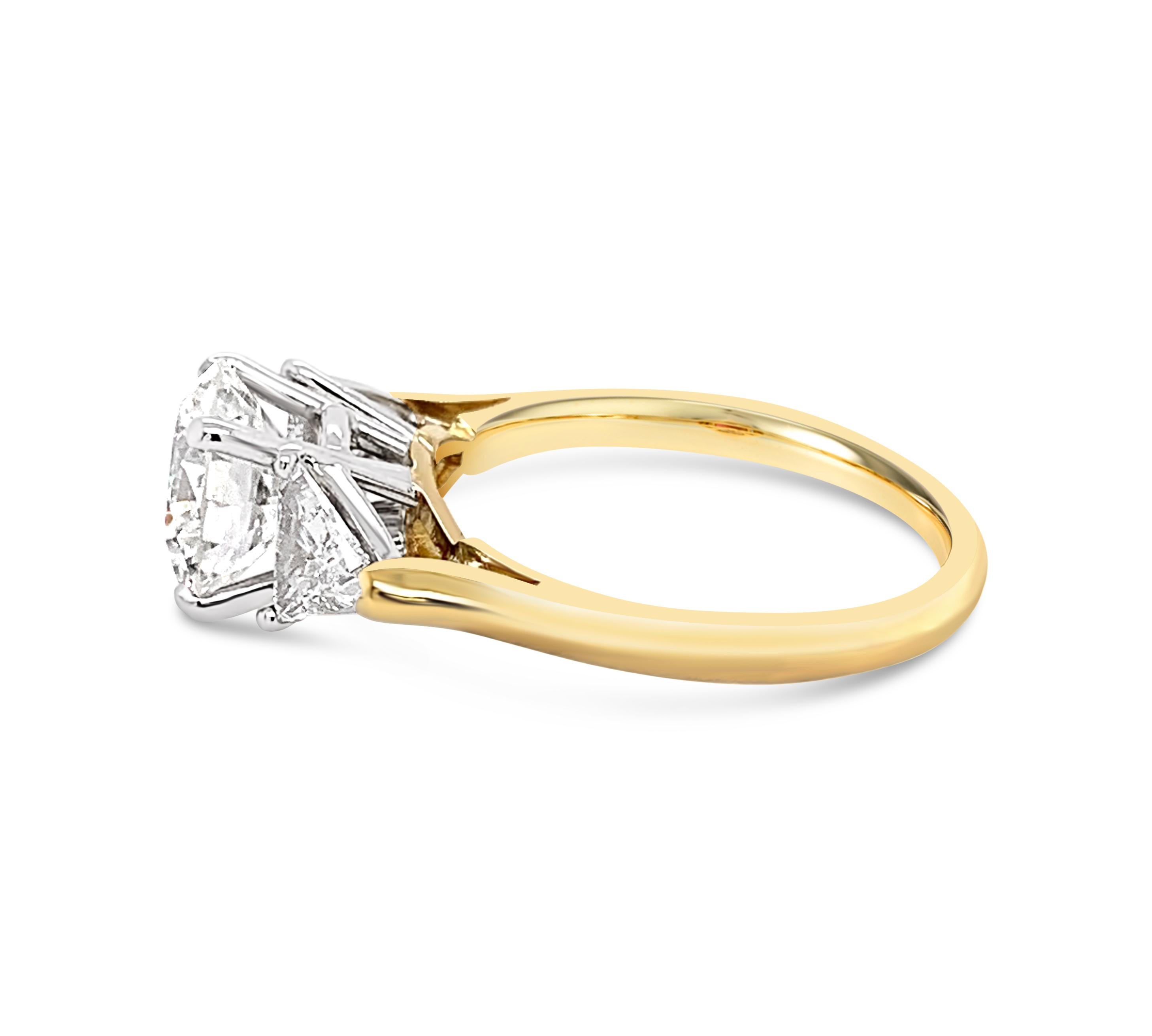 18 carat gold engagement ring