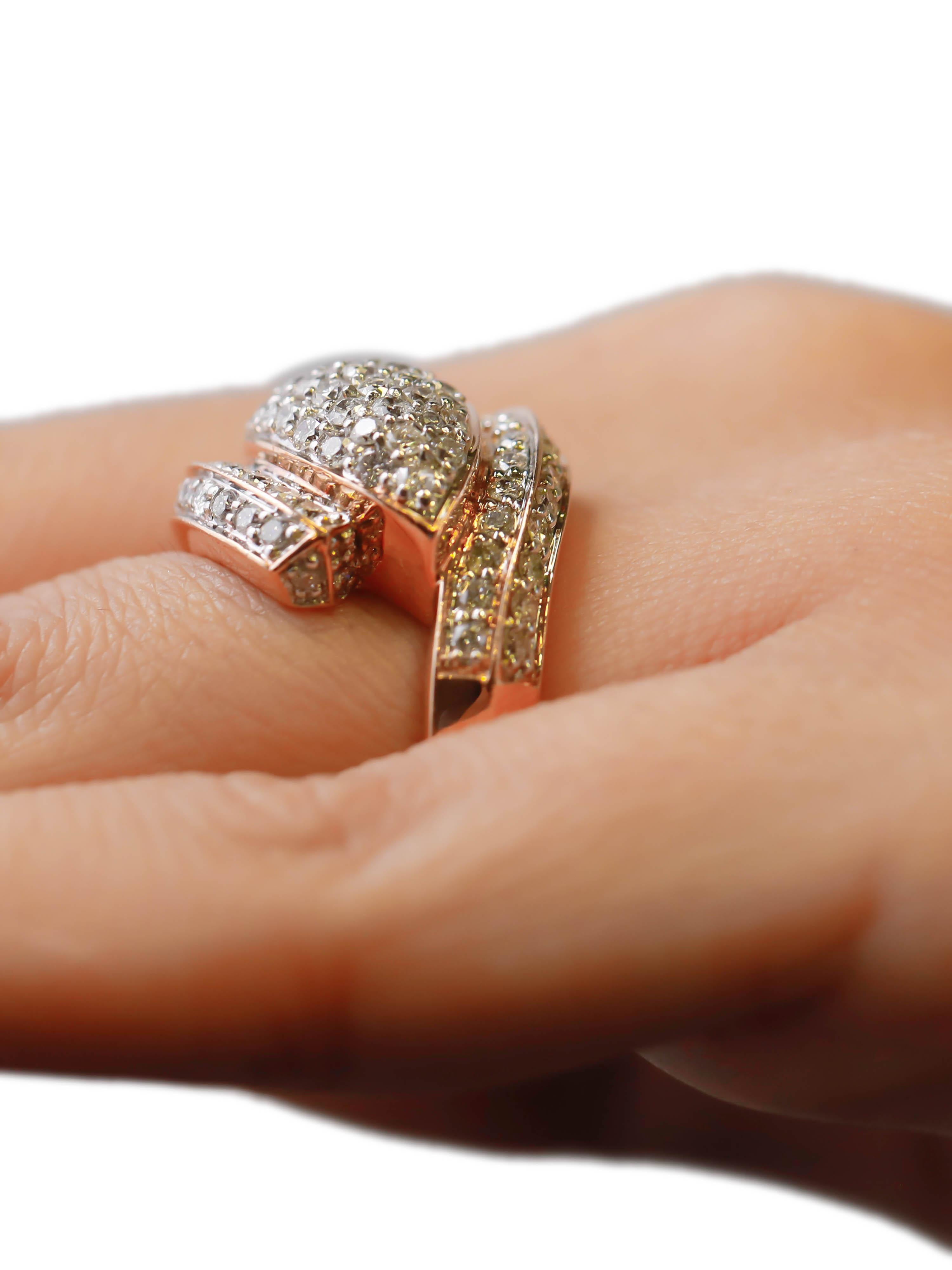 Bague en or rose 14k avec dôme et pavage de diamants ronds de 2,25 carats Pour femmes en vente