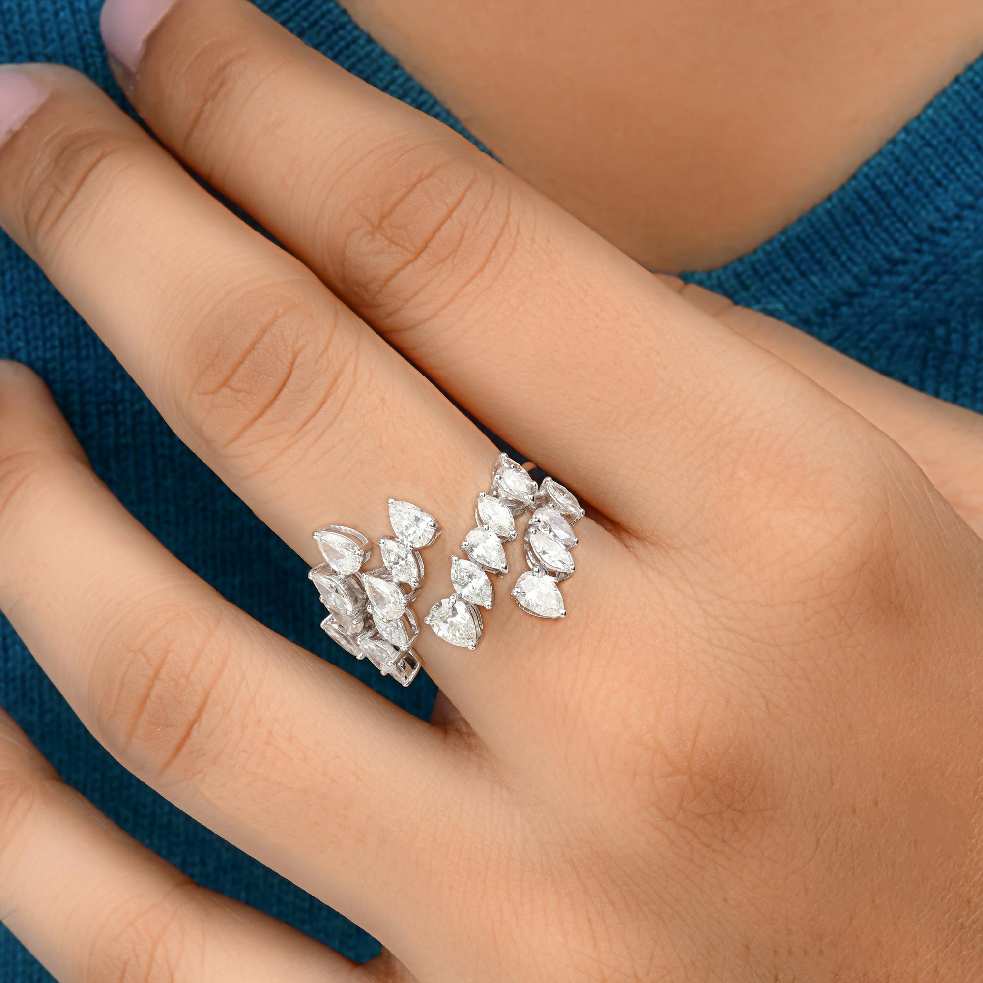 2.25 Carat SI/H Pear Marquise Shape Diamond Ring 18 Karat White Gold Jewelry In New Condition For Sale In Diera, Dubai