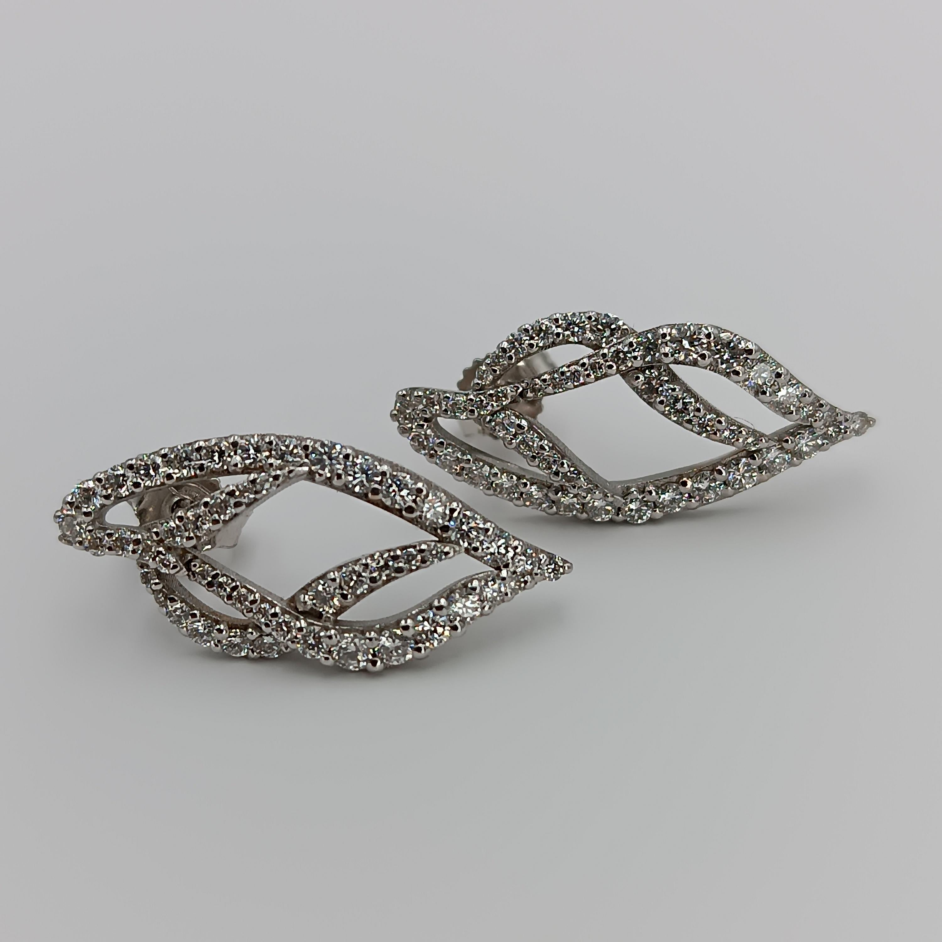 Women's 2.25 Carat VS G Grams 4, 44 Diamonds on 18 Carat White Gold Earrings For Sale