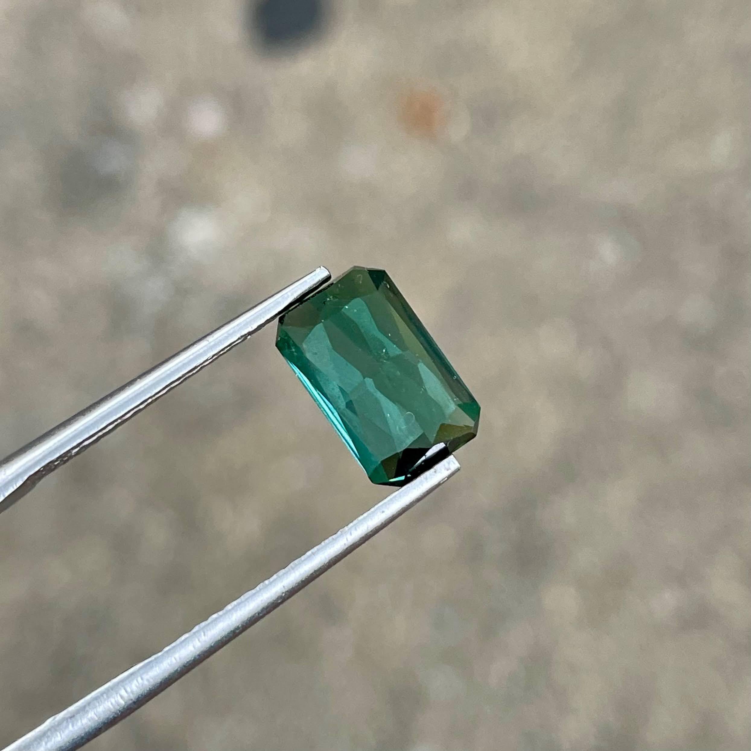 2.54 carati di tormalina blu verdastra pietra taglio a forbice Gemma africana In condizioni Nuovo in vendita a Bangkok, TH