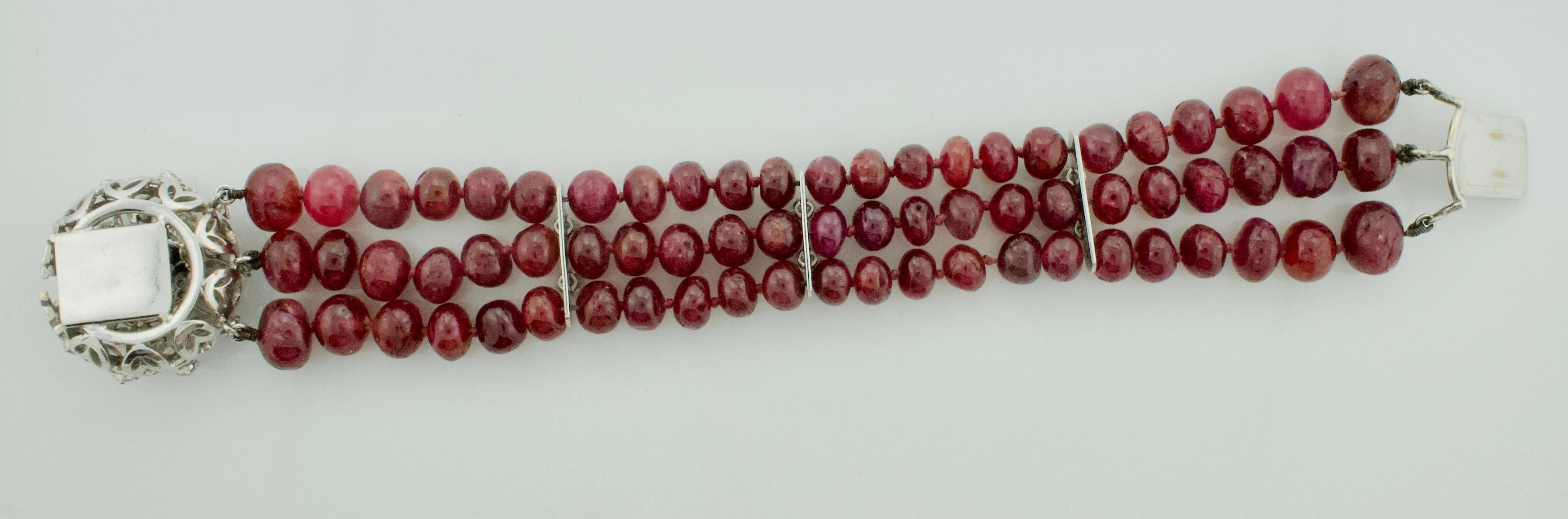 225 Carats Ruby Bead and Diamond Bracelet in White Gold Circa 1950's For Sale 2