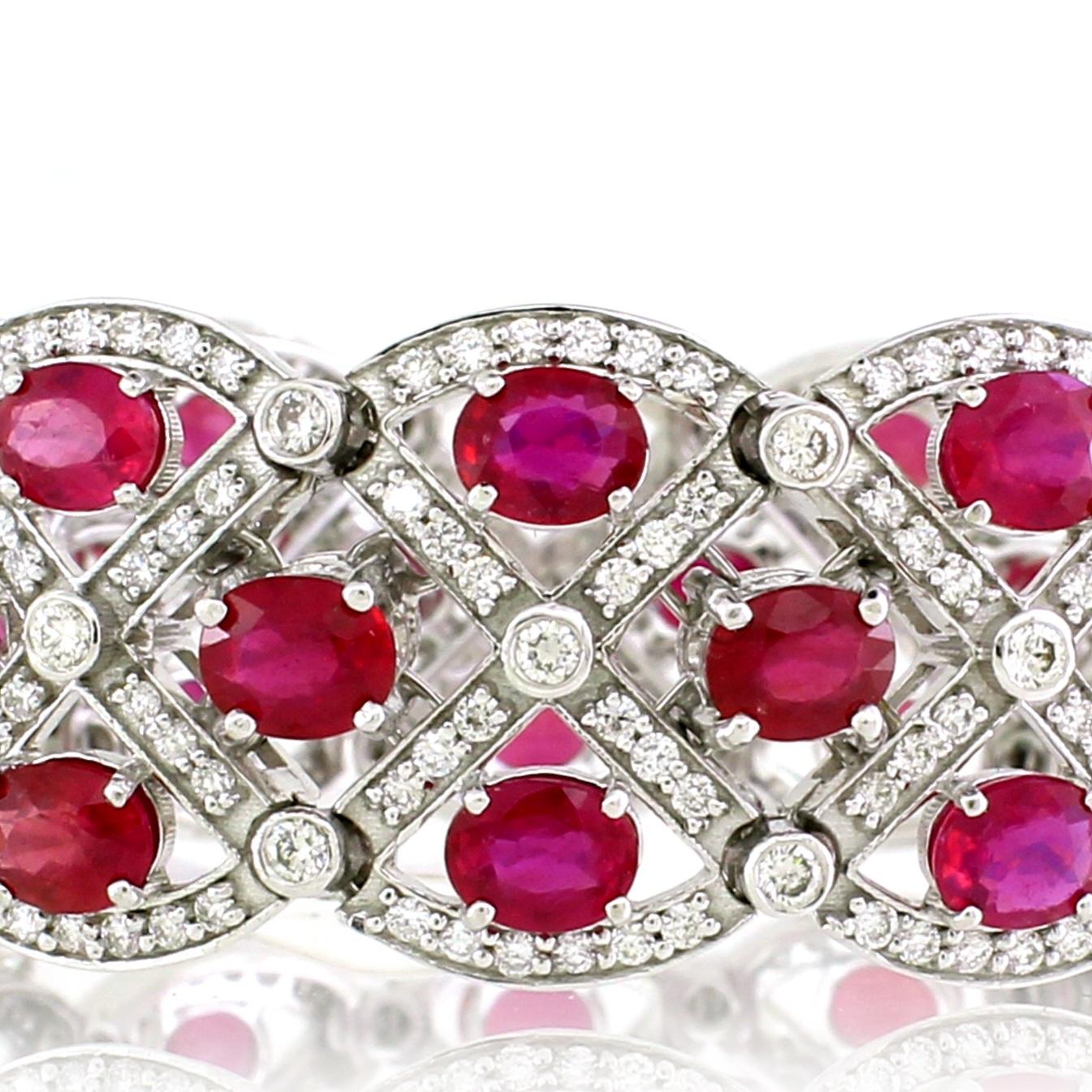 Taille ovale Bracelet rubis 22,5 carats en vente