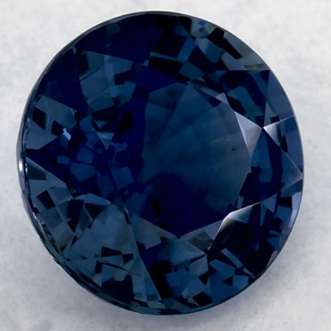 Una pietra natale di settembre molto preziosa con un delizioso colore blu. Si ritiene che portino fortuna e fortuna alla vita.

Esplora la vivace collezione di smeraldi, rubini e zaffiri nel nostro negozio, disponibili come gemme sciolte e