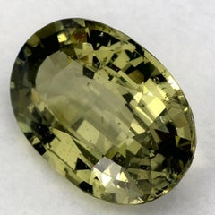 2.25 Karat Grüner Saphir Oval Loser Edelstein