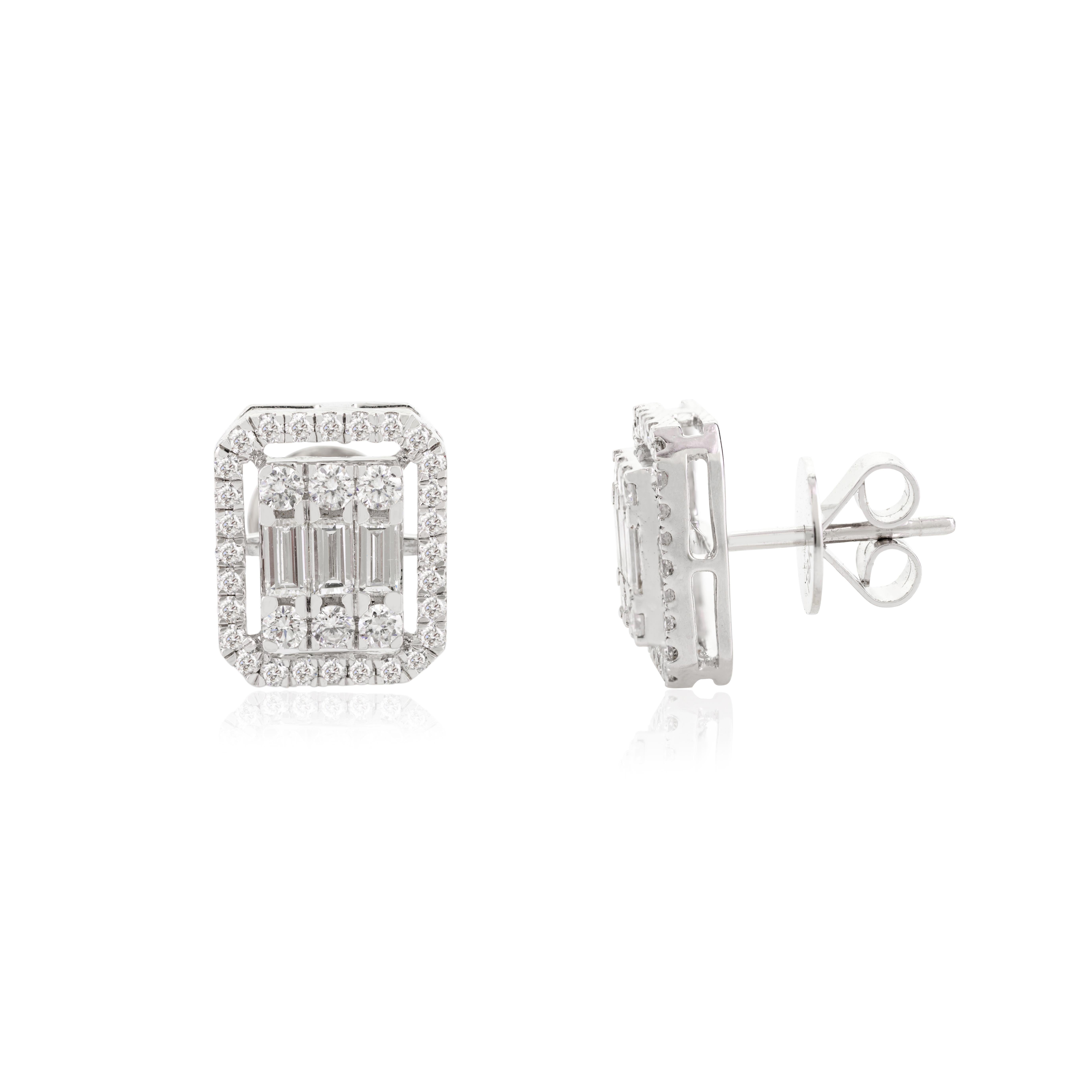 Clous d'oreilles hexagonaux en or blanc 18 carats avec grappe de diamants de 2,25 carats Neuf - En vente à New York, NY