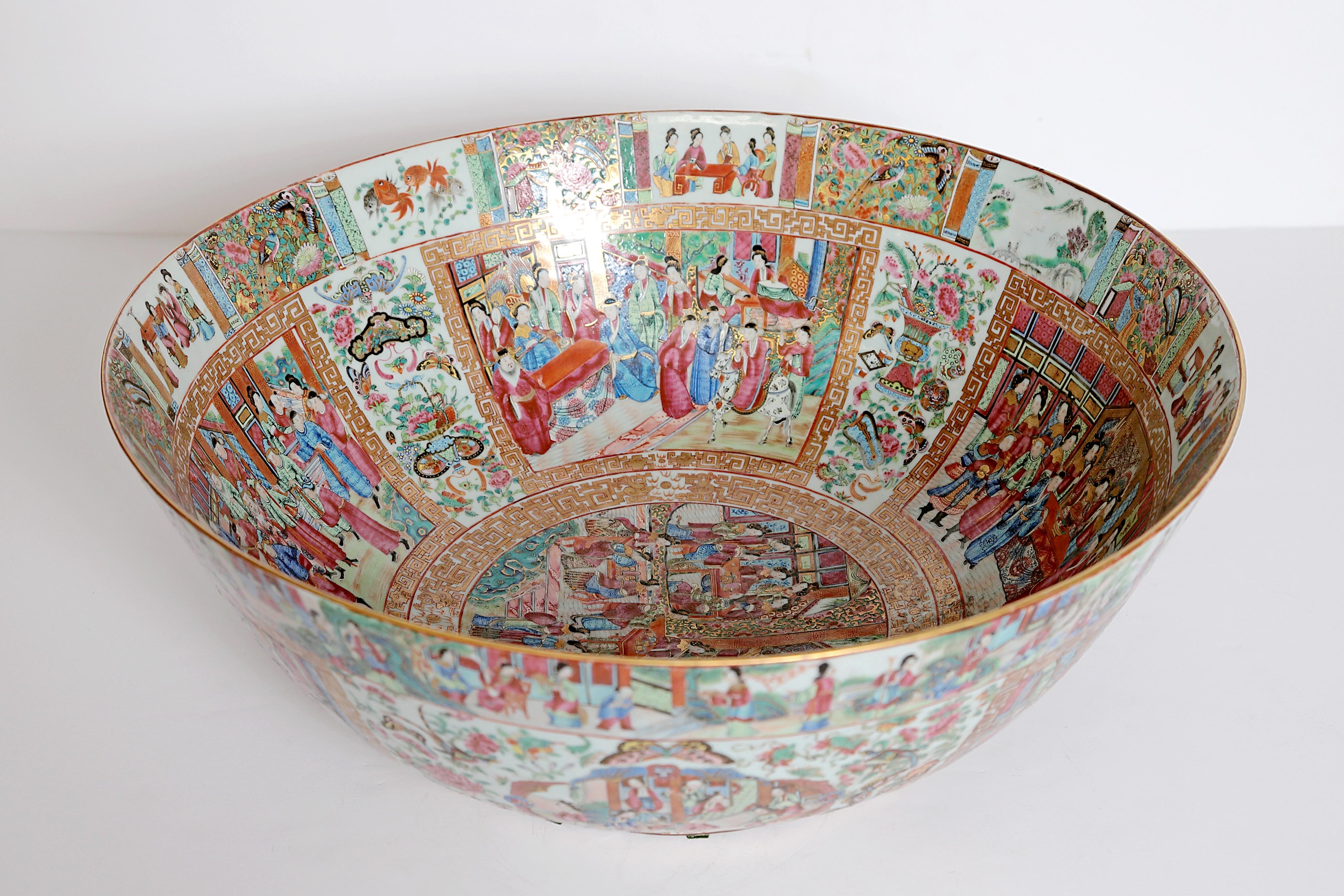 Large Scale Punch Bowl / Chinese Export Rose Medallion 7
