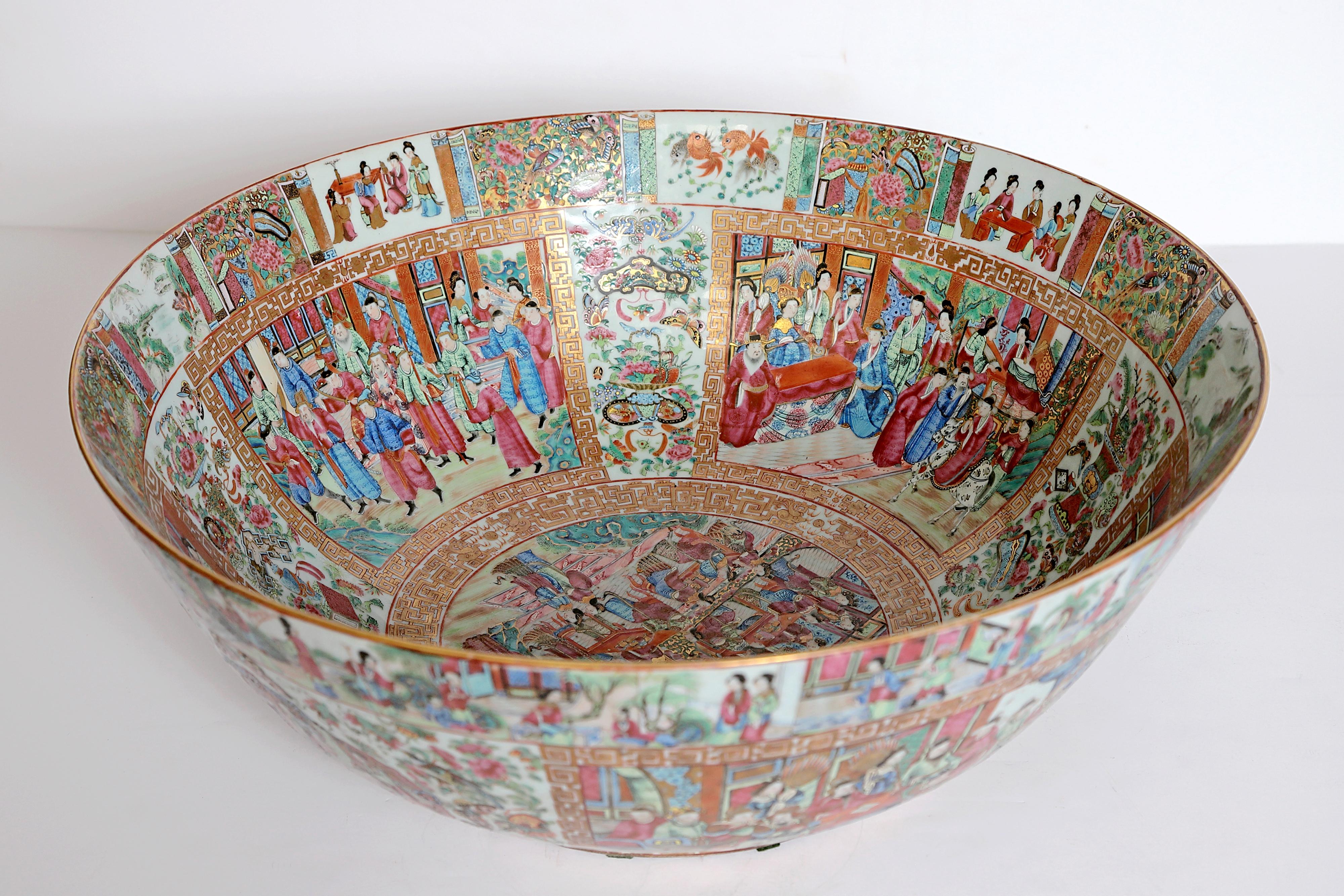 Large Scale Punch Bowl / Chinese Export Rose Medallion 8