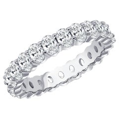 2.25 TCW Oval Cut Diamond Eternity Band Shared Prong,  H, SI1