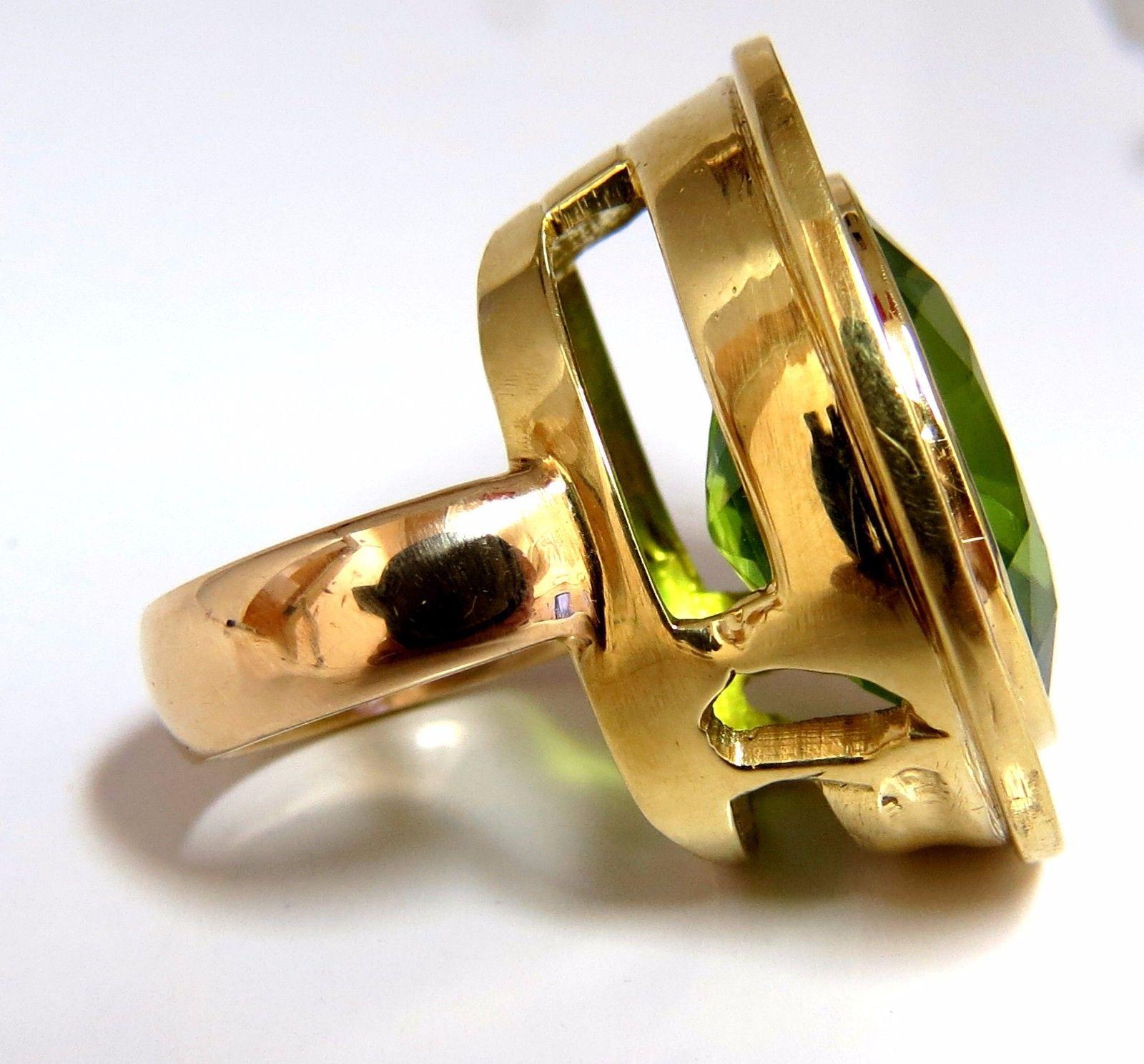 Oval Cut 22.50 Carat Natural Green Peridot Diamond Demantoid Ring 14 Karat For Sale