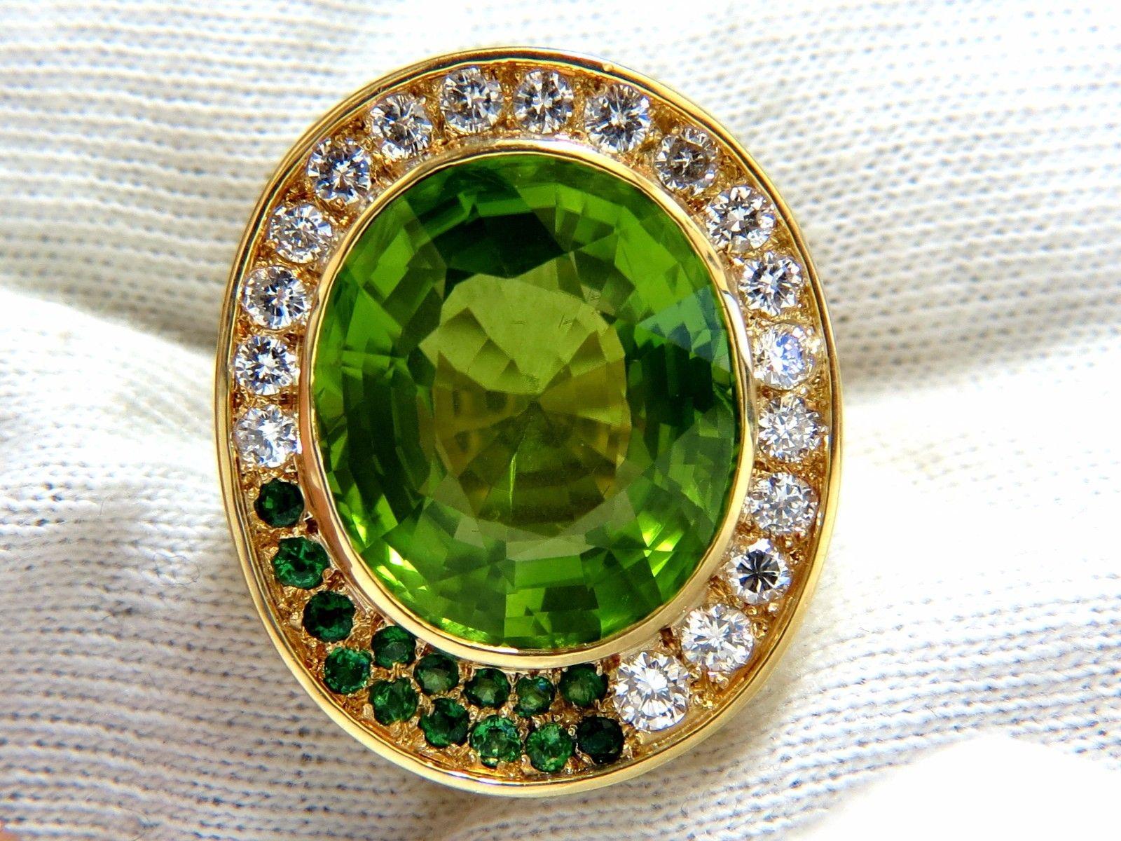 22.50 Carat Natural Green Peridot Diamond Demantoid Ring 14 Karat For Sale 1