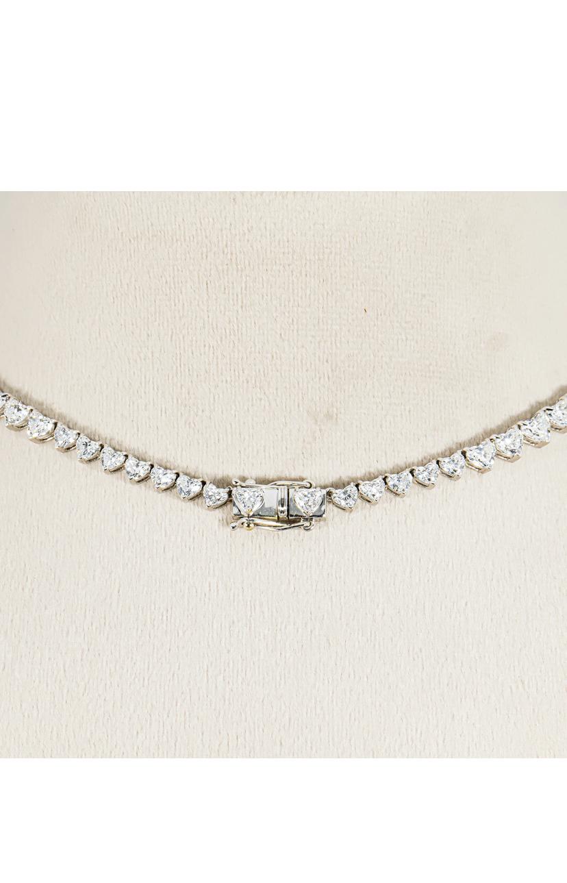 Taille cœur 22,50 Carats  Collier de tennis en or 18K avec diamants EF/VVS en forme de coeur en vente