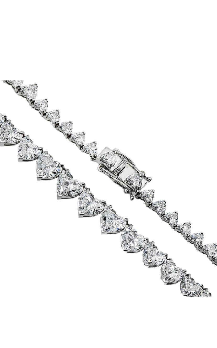 22,50 Carats  Collier de tennis en or 18K avec diamants EF/VVS en forme de coeur en vente 1