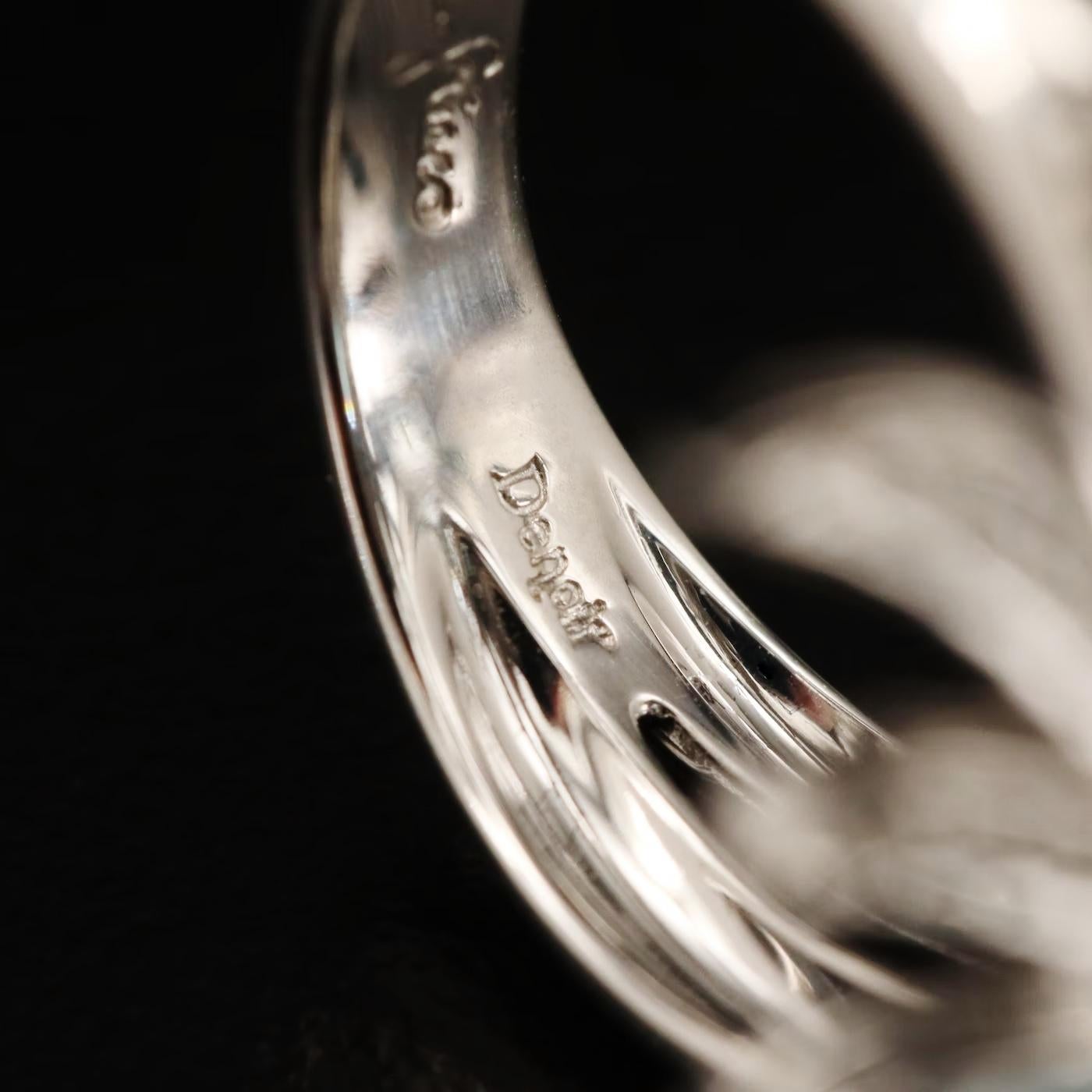 $22500 / Ruth Grieco for Denoir / 18K Sky Blue Topaz & Diamond Articulated Ring For Sale 1