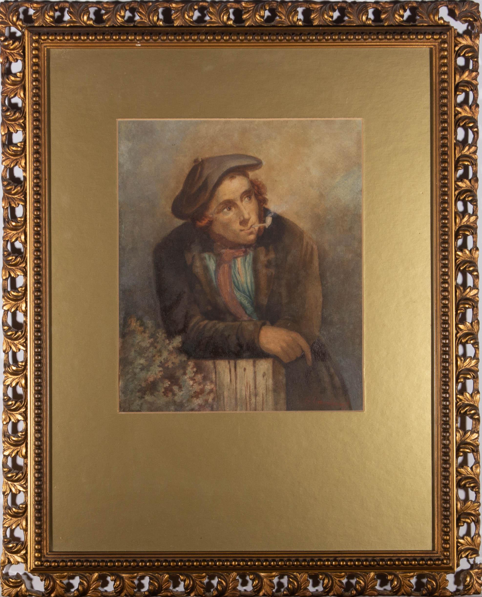 Das Porträt eines schottischen Mannes, der einen Tam o' Shanter trägt und sich an einen Pfosten lehnt, während er seine Pfeife raucht. Präsentiert in einem verglasten Goldkarton und einem verzierten Holzrahmen in Goldoptik mit durchbrochenen