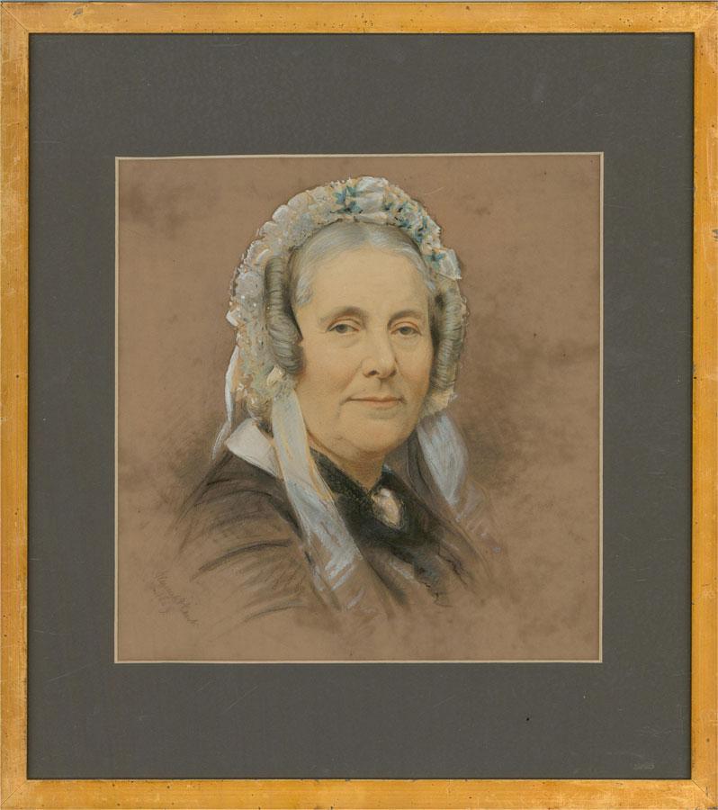 Aquarell- und Pastellporträt einer matriarchalischen Frau. Es wird in einem blauen Passepartout und einem vergoldeten Holzrahmen präsentiert. Signiert und datiert in der linken unteren Ecke. Auf wove.
