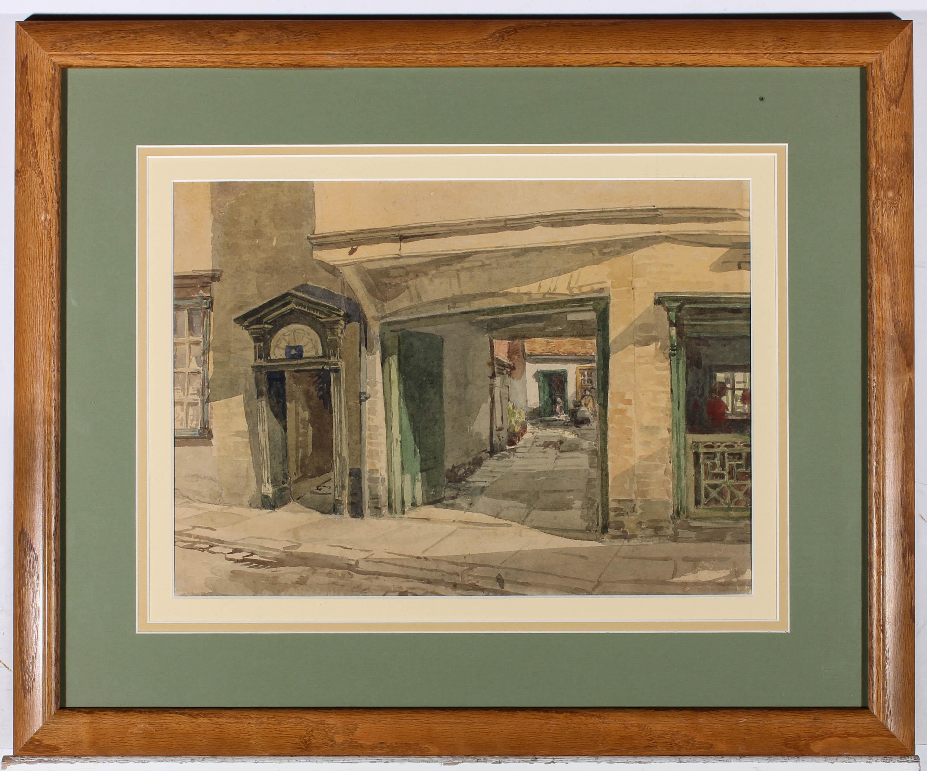 Ein charmantes Aquarell mit Blick auf einen ruhigen Innenhof, in dem Figuren friedlich in der Sonne sitzen. Auf der Rückseite ist ein Label mit dem Namen des Künstlers, dem Titel und dem Medium angebracht. Das Gemälde ist in einem Eichenrahmen mit
