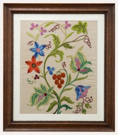 Gerahmte Stickerei des 20. Jahrhunderts – Papageien, Tulpen und Blütenblätter