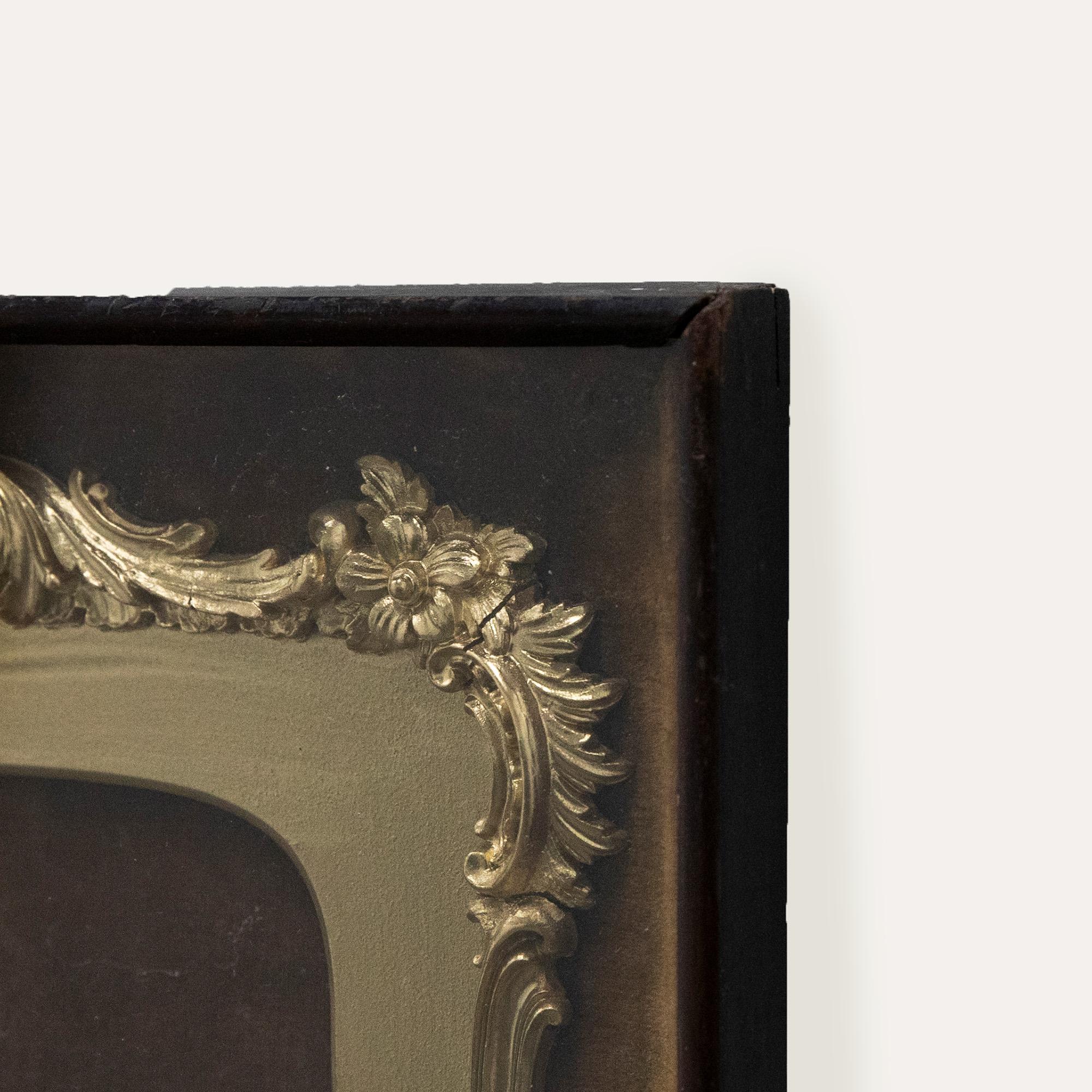 Fine Small 19th Century Gilt Picture Frame in Mahogany Box - Rococo Style For Sale 2