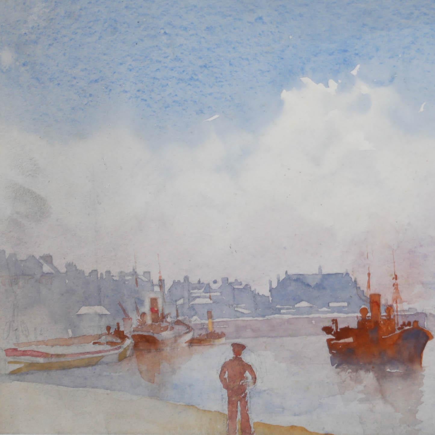 Scène impressionniste à l'aquarelle. Port de bord de mer avec un marin au premier plan et un remorqueur arrivant à quai. Présenté dans un grand cadre noir et un support blanc impeccable. Non signée. Sur le papier.
