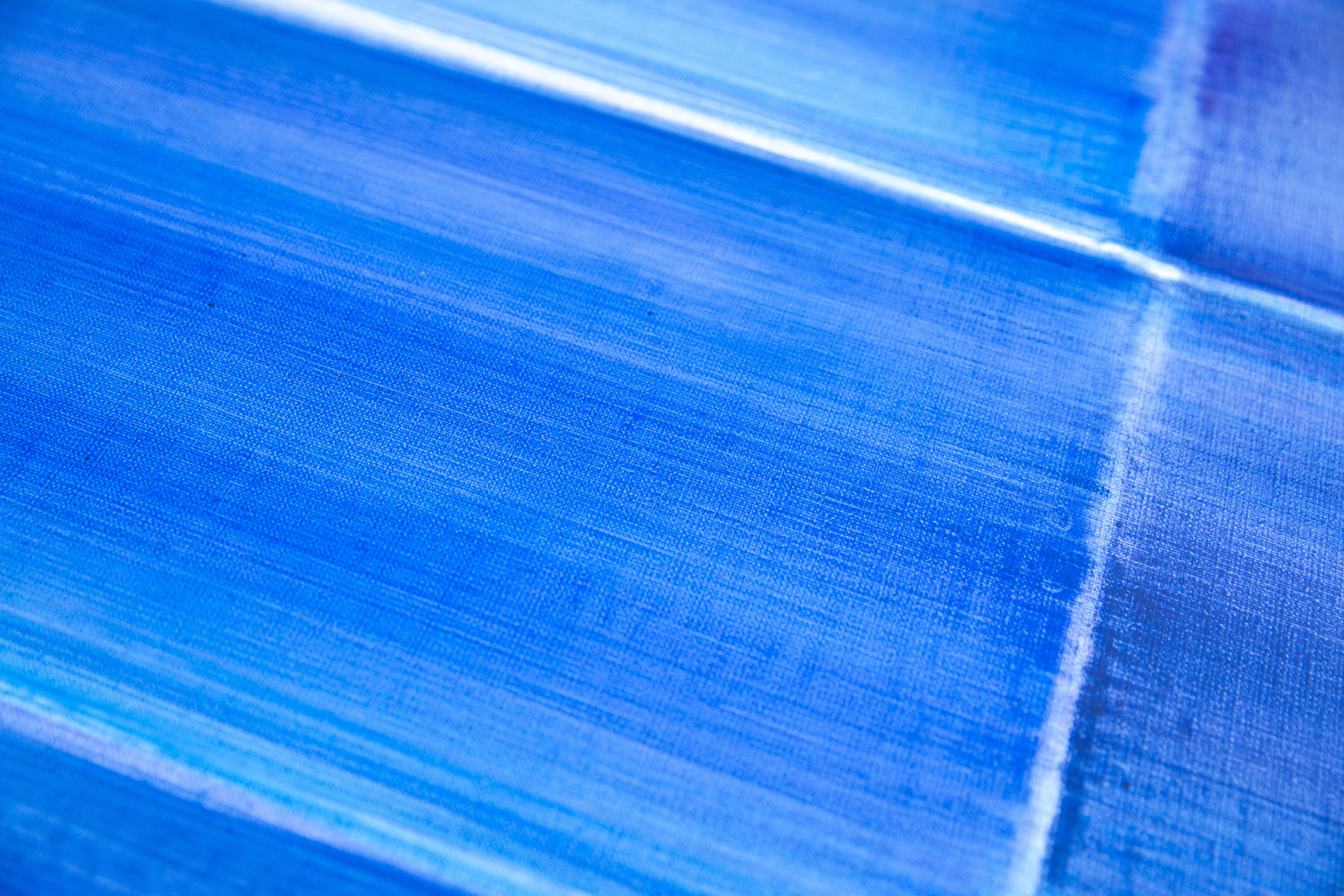 Inchiostro acrilico su lino. Ispirato alle forme fluttuanti di Mark Rothko. I suoi schemi elaborati e spesso ripetitivi creano momenti di tensione e liberazione mentre guidano lo spettatore attraverso la tela. Cintia Garc├¡a lascia che siano gli