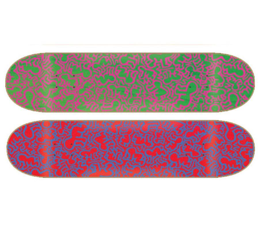 Ohne Titel (Skateboard-Set von 2) – Art von Keith Haring